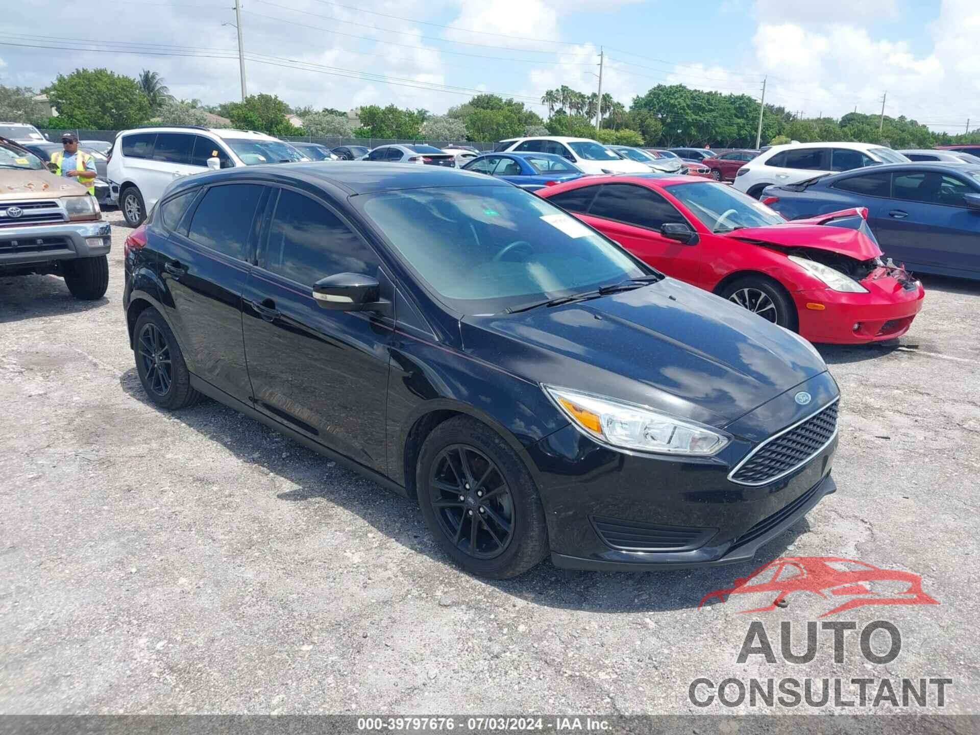 FORD FOCUS 2017 - 1FADP3K27HL240840