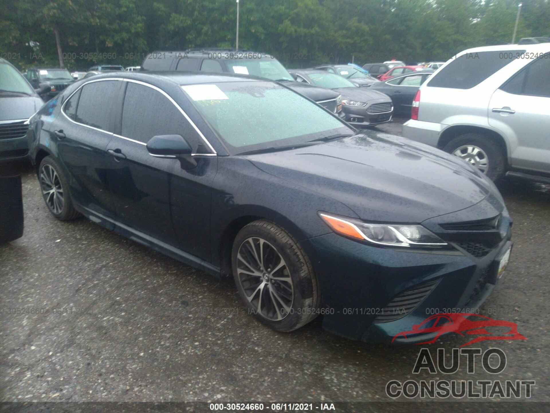 TOYOTA CAMRY 2018 - 4T1B11HK5JU579753