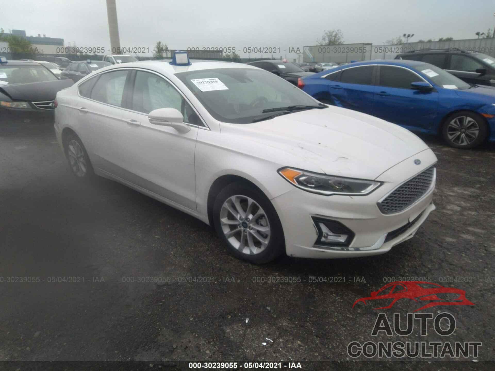 FORD FUSION ENERGI 2019 - 3FA6P0SU0KR228420