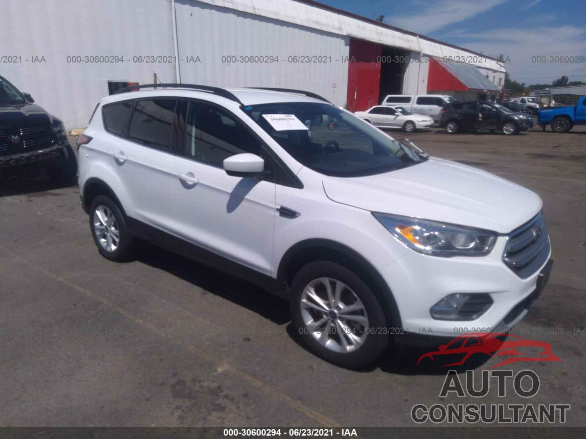 FORD ESCAPE 2017 - 1FMCU9GD1HUE16928