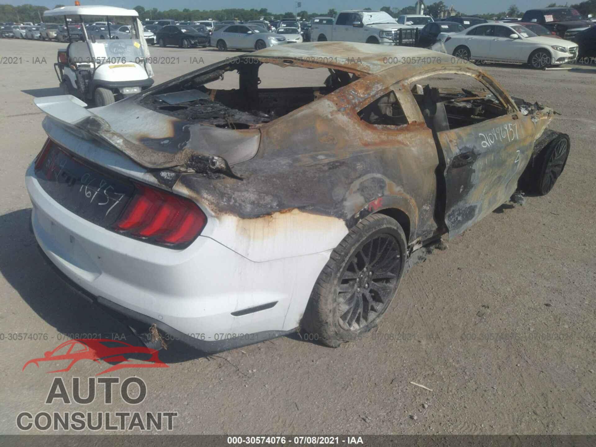 FORD MUSTANG 2019 - 1FA6P8CF9K5132271