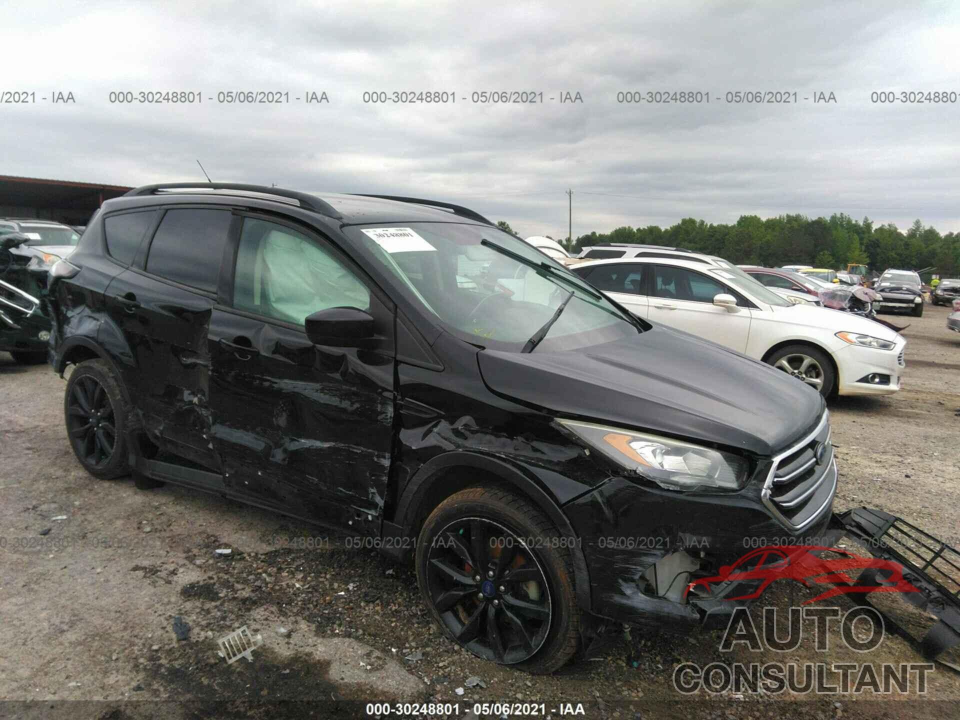 FORD ESCAPE 2017 - 1FMCU0GD4HUA36302