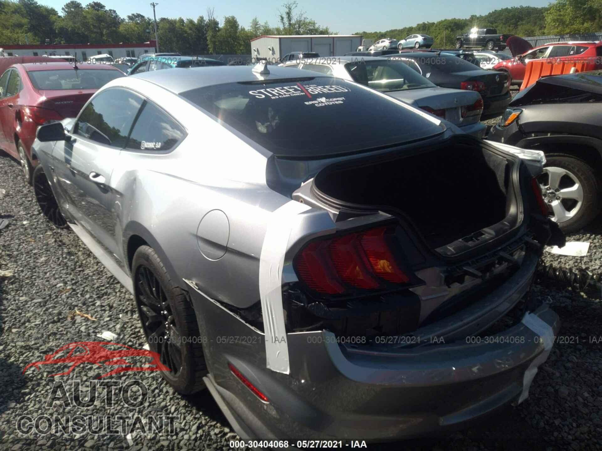 FORD MUSTANG 2020 - 1FA6P8CF8L5166526