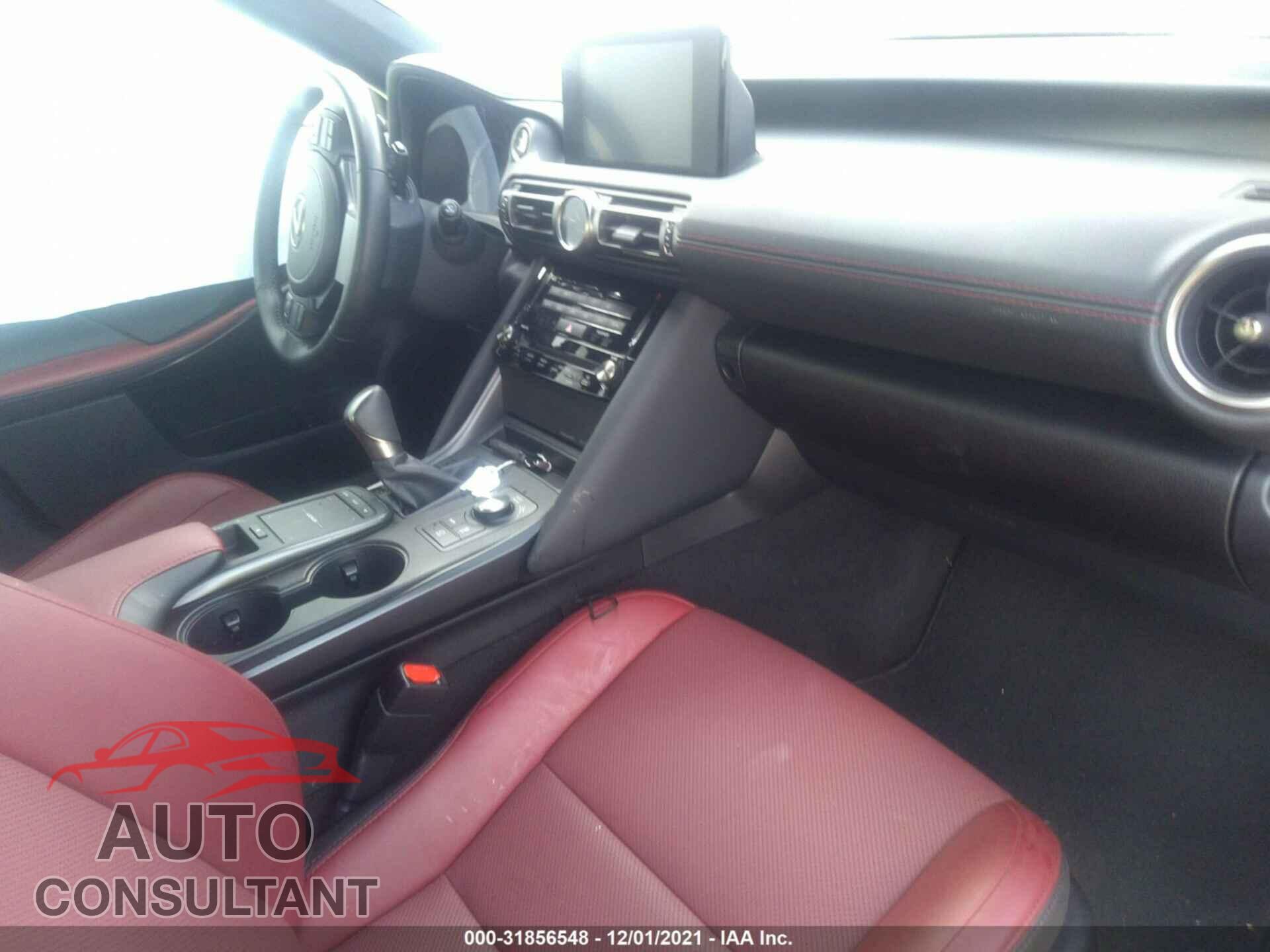 LEXUS IS 2021 - JTHAA1D29M5109146