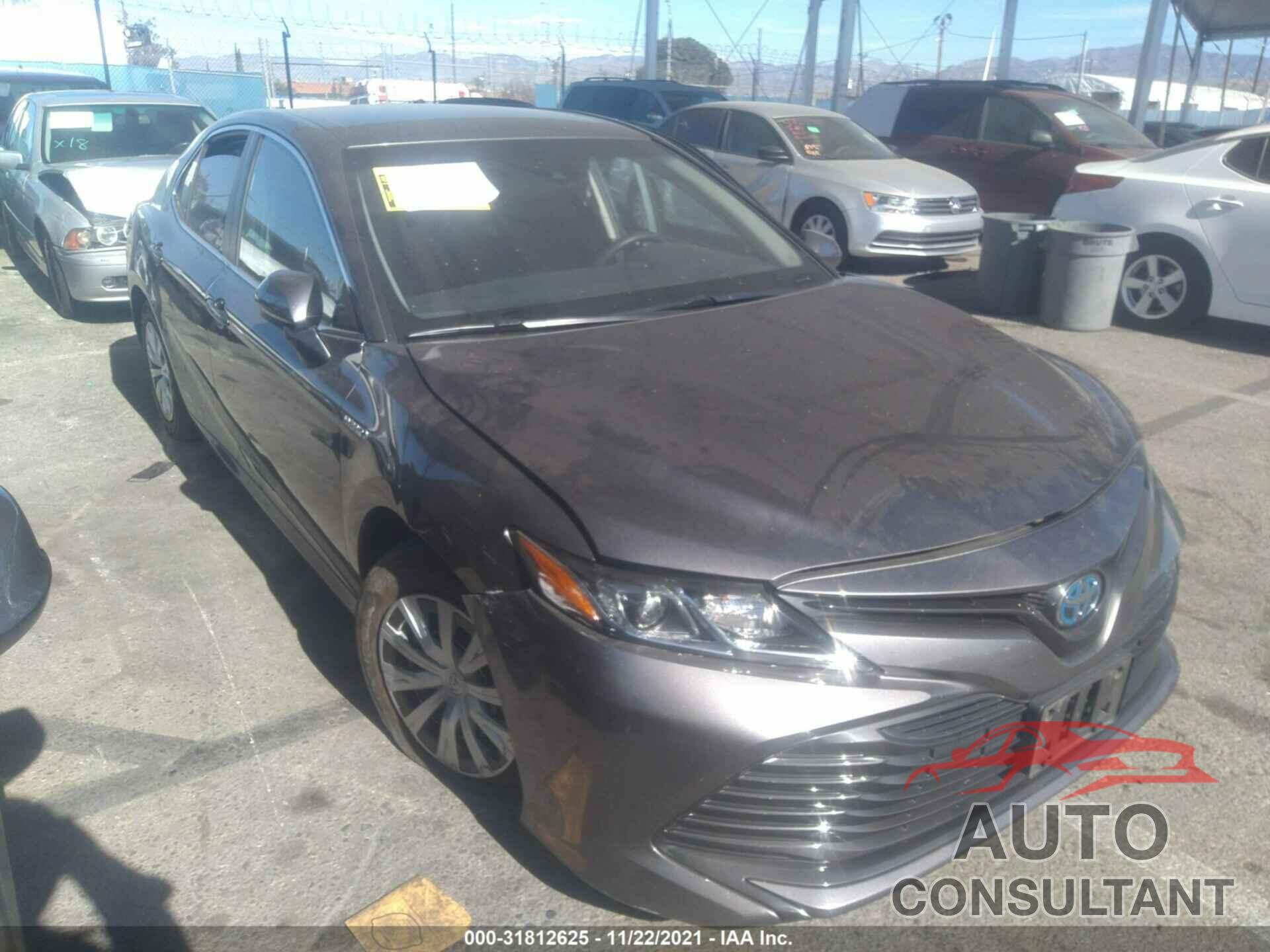 TOYOTA CAMRY 2018 - 4T1B31HK6JU002790