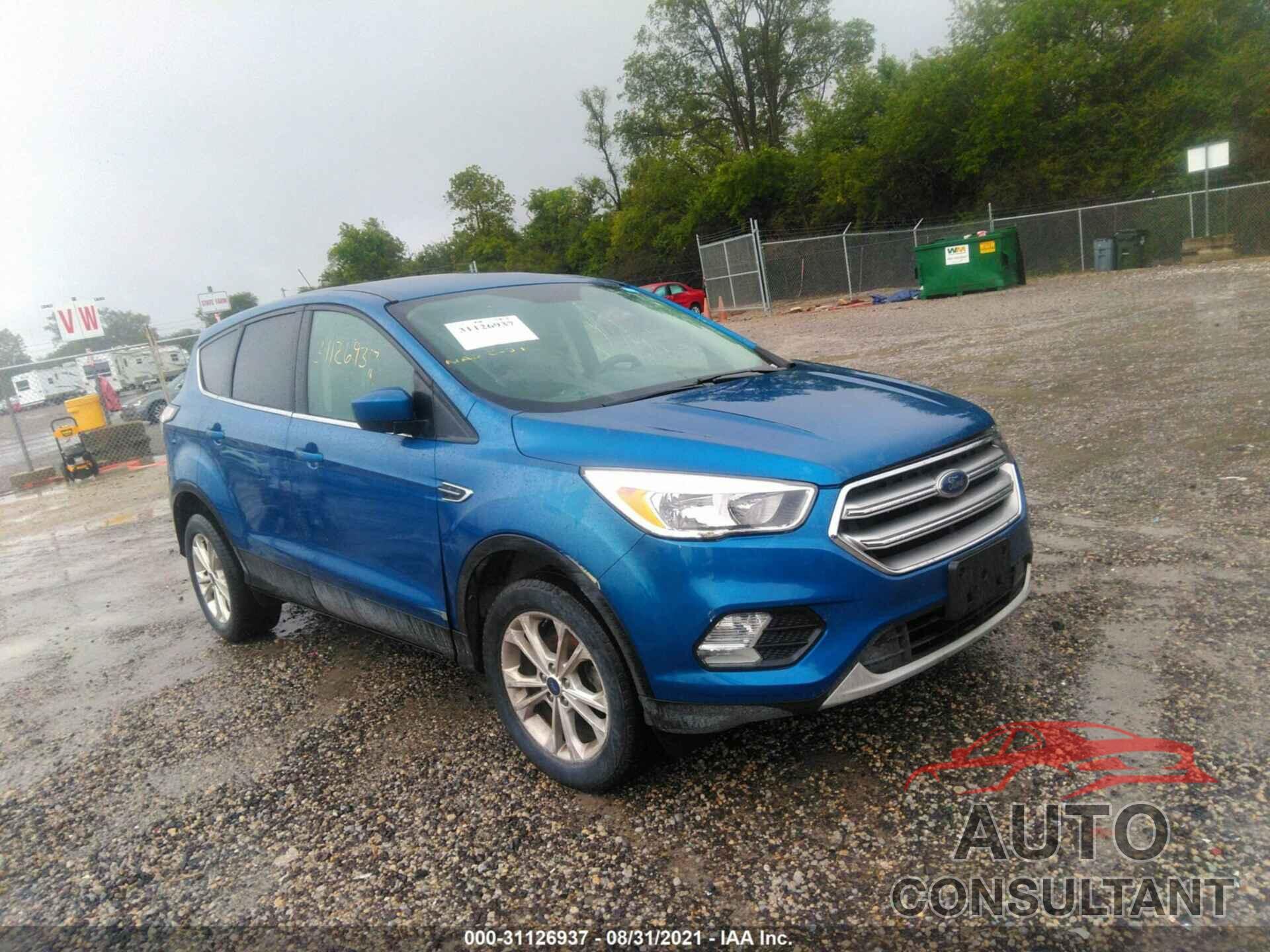 FORD ESCAPE 2017 - 1FMCU0GD7HUA91116