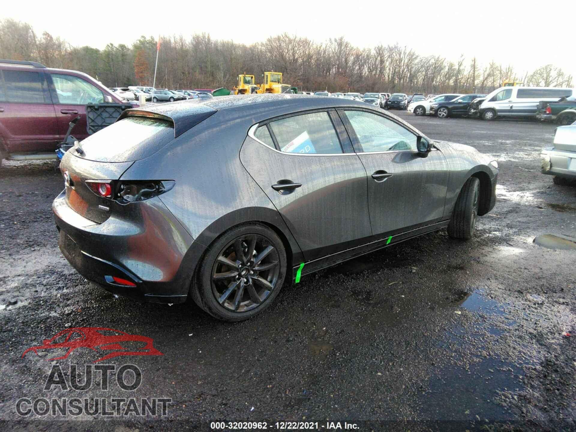 MAZDA MAZDA3 HATCHBACK 2021 - JM1BPBMLXM1402337