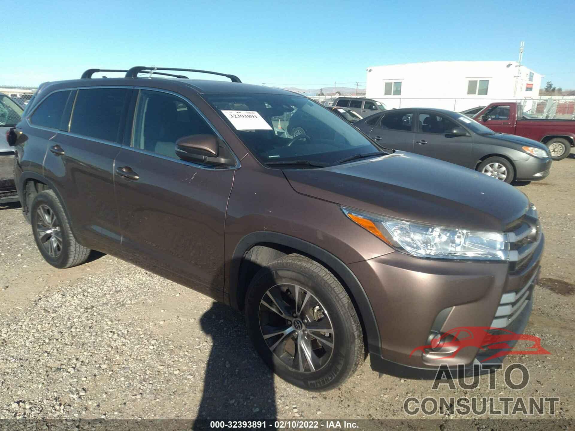 TOYOTA HIGHLANDER 2018 - 5TDZZRFH5JS272508