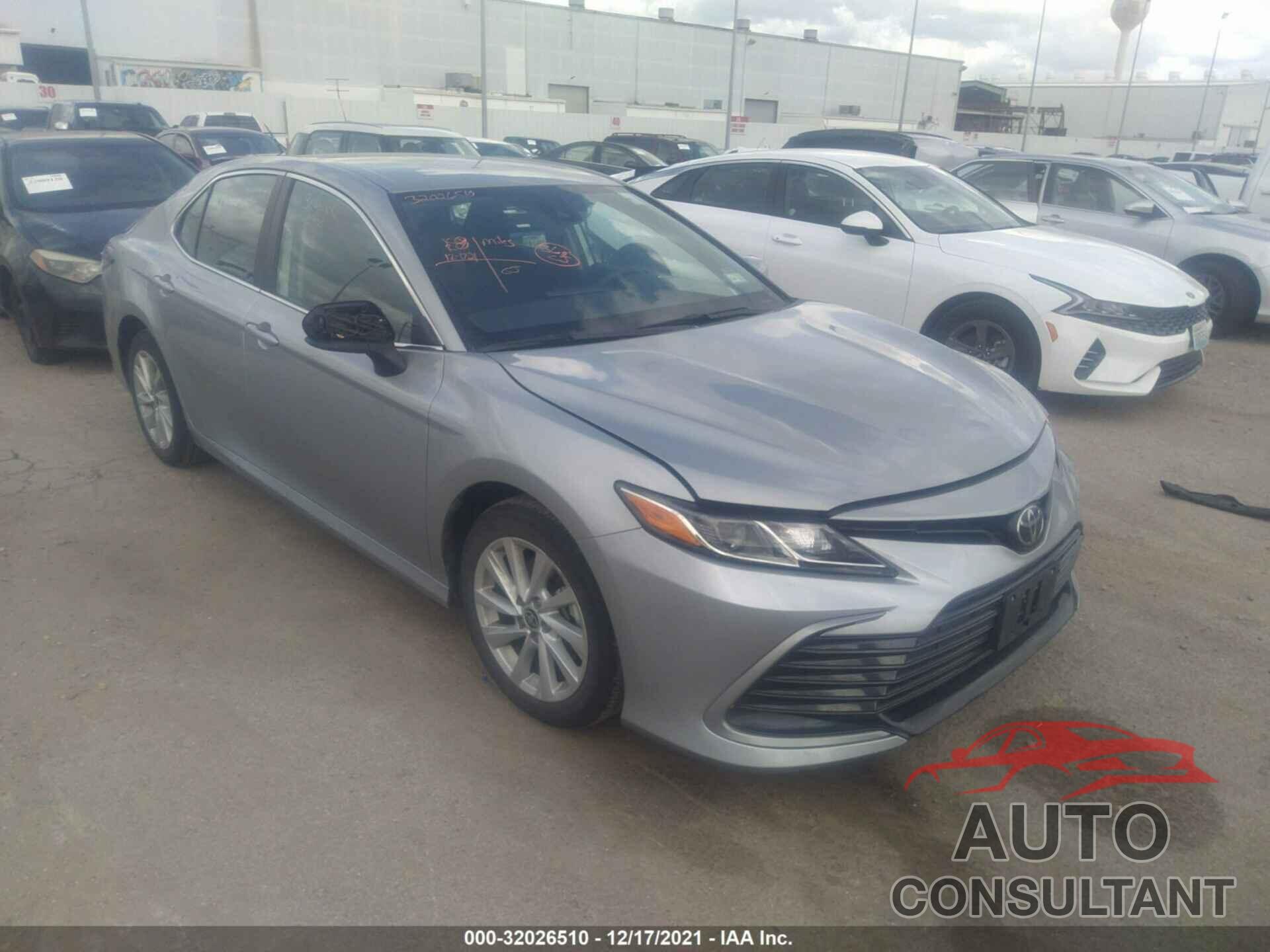 TOYOTA CAMRY 2021 - 4T1C11AK6MU466039