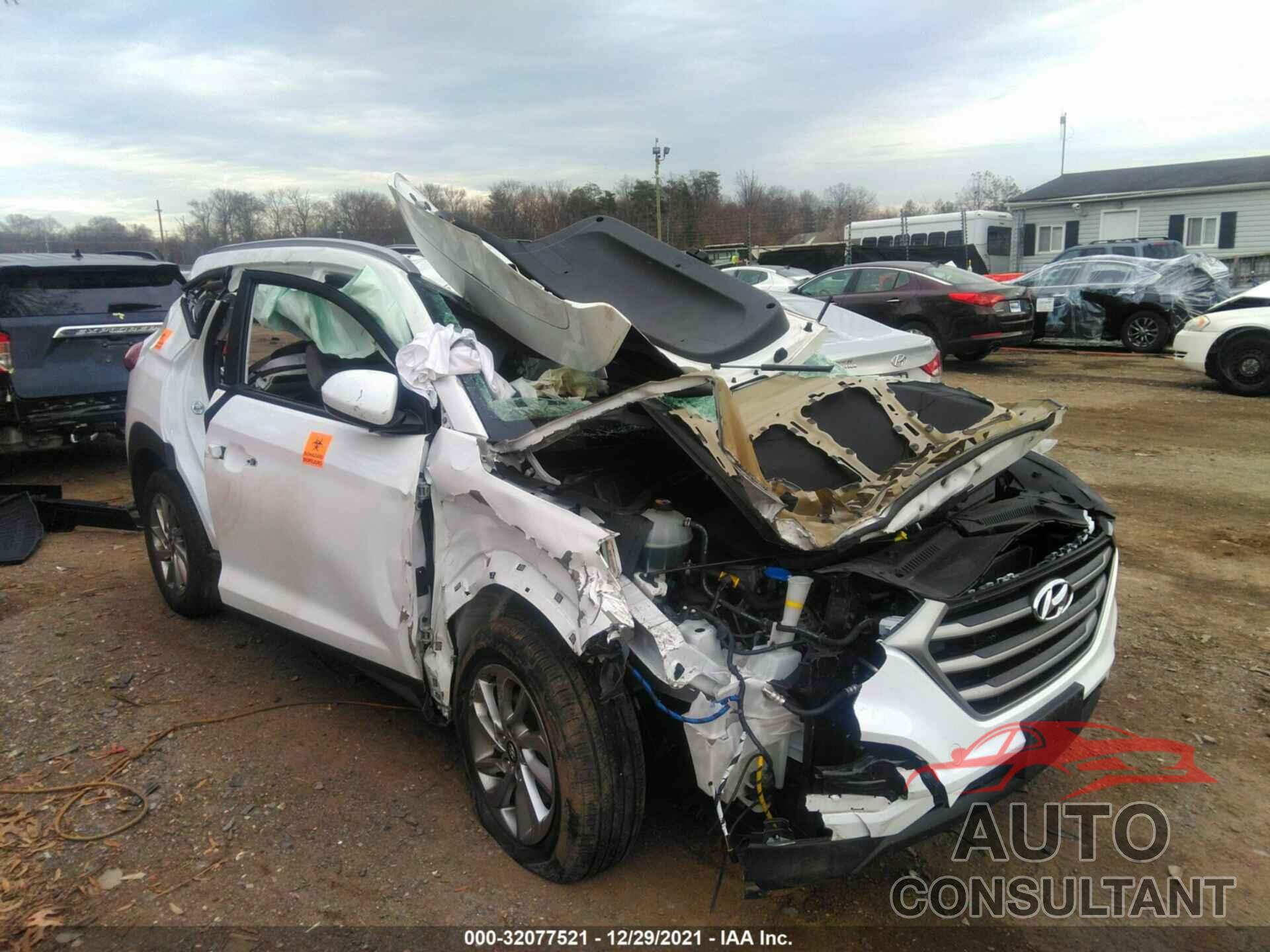 HYUNDAI TUCSON 2018 - KM8J3CA47JU824324