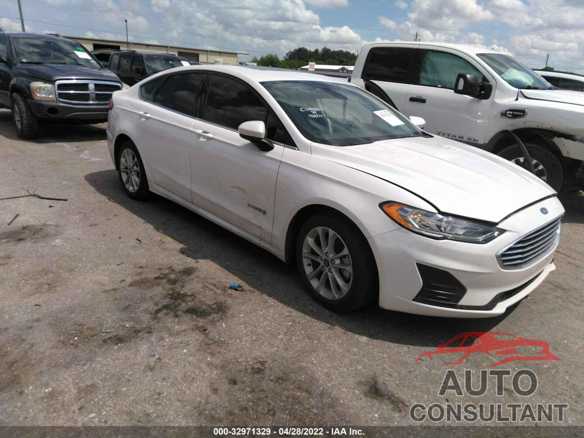 FORD FUSION HYBRID 2019 - 3FA6P0LU0KR170338