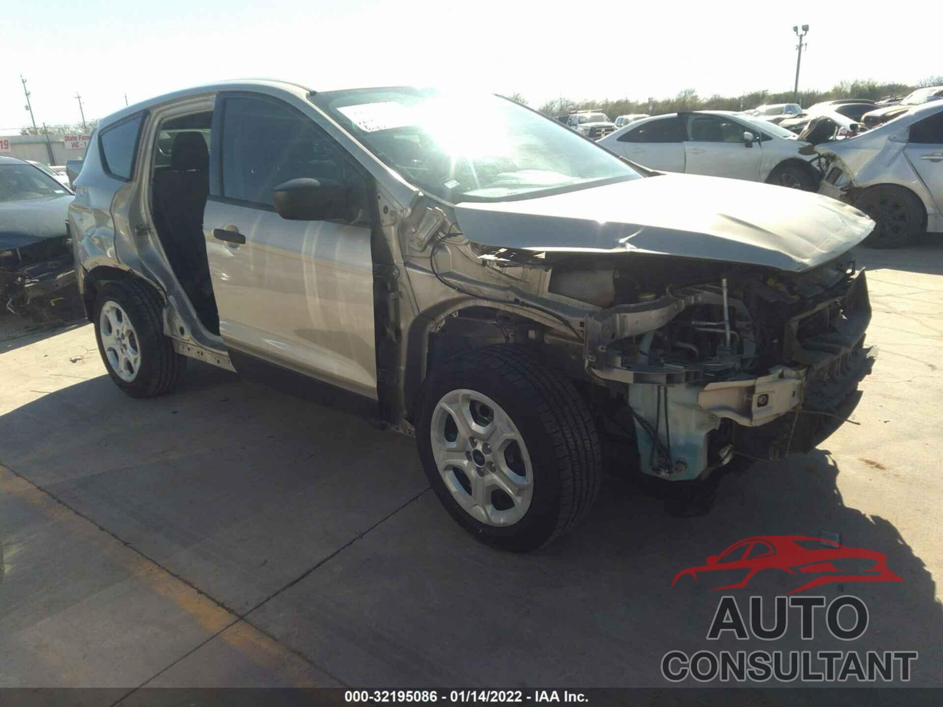 FORD ESCAPE 2017 - 1FMCU0F72HUD75989