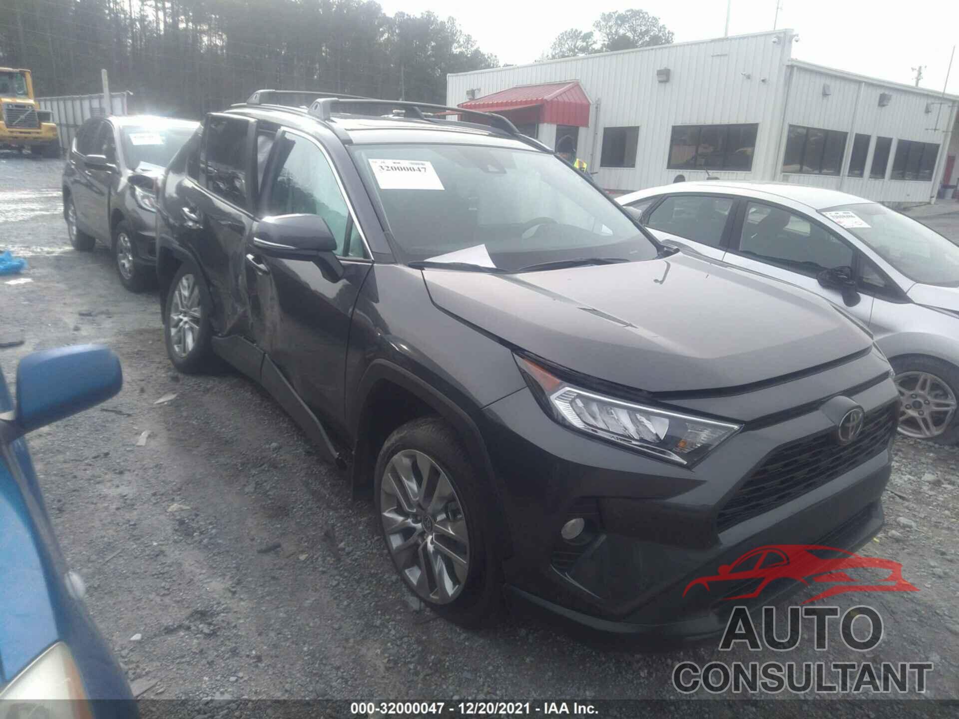 TOYOTA RAV4 2021 - 2T3C1RFV5MW175265