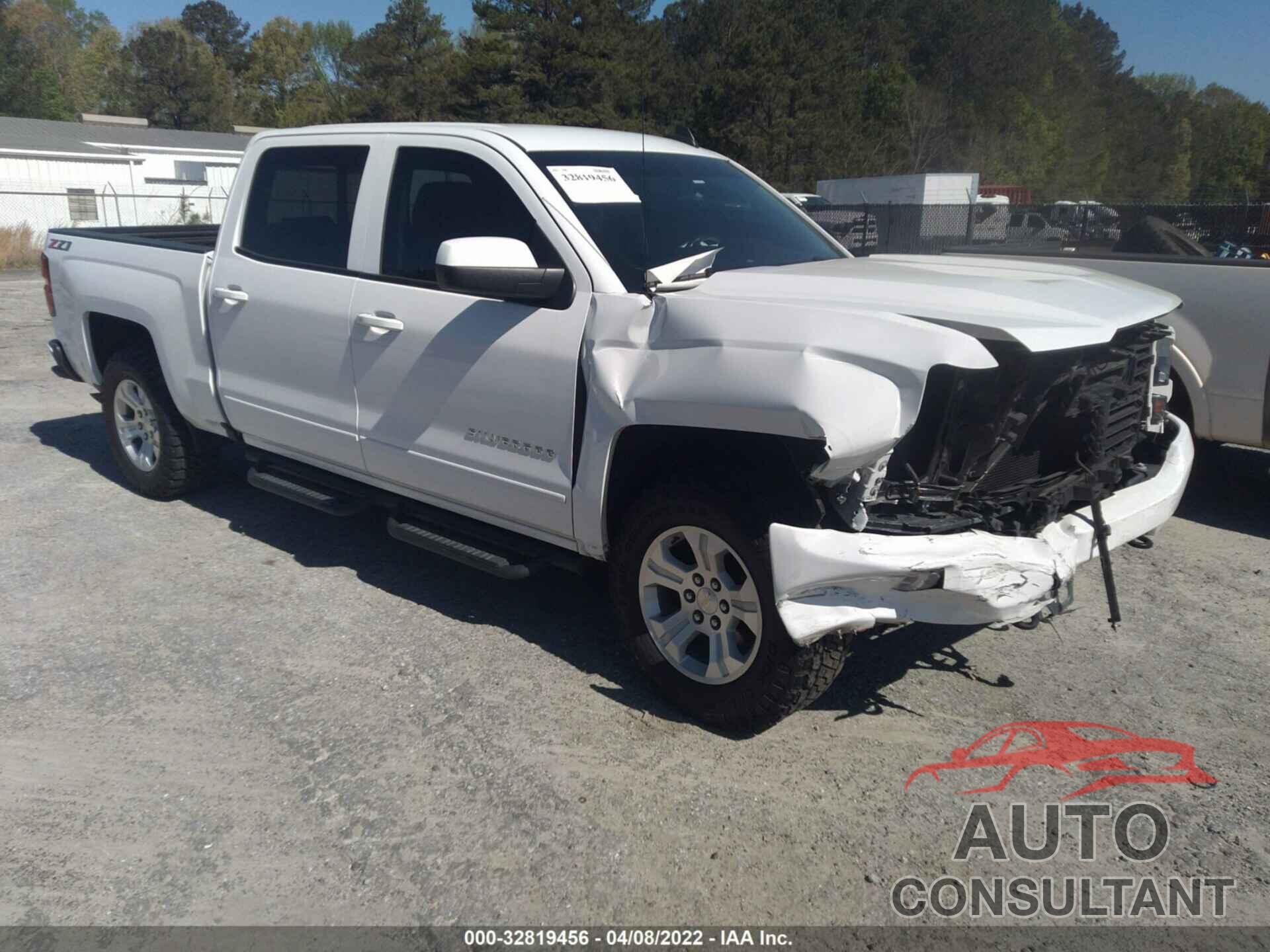 CHEVROLET SILVERADO 1500 2018 - 3GCUKREC8JG616285