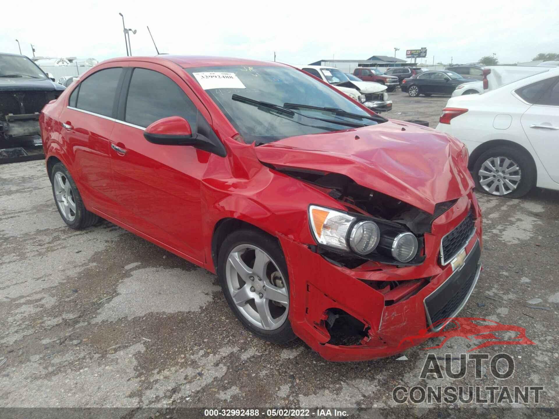 CHEVROLET SONIC 2016 - 1G1JE5SB5G4134421