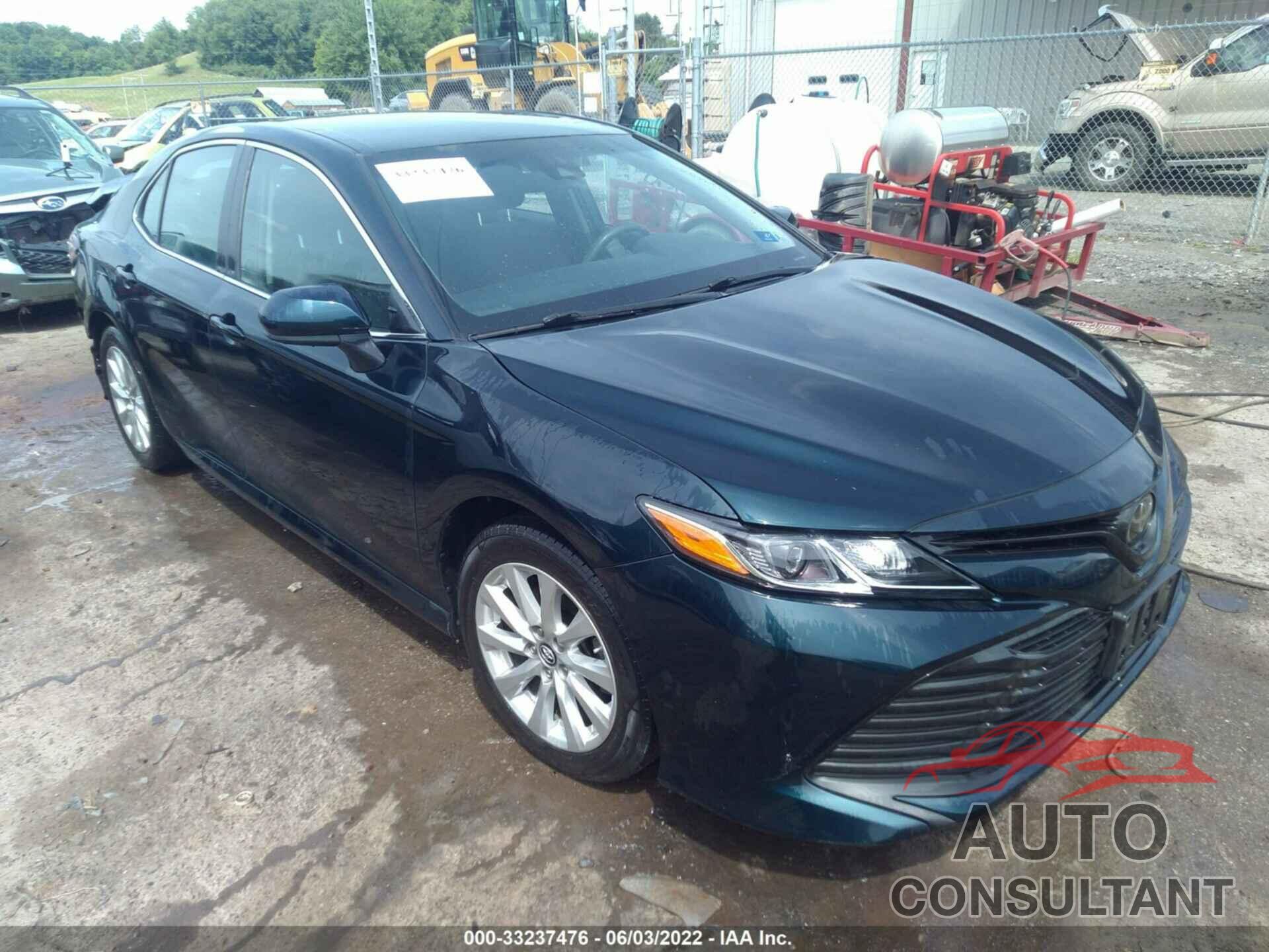 TOYOTA CAMRY 2018 - 4T1B11HK4JU590095