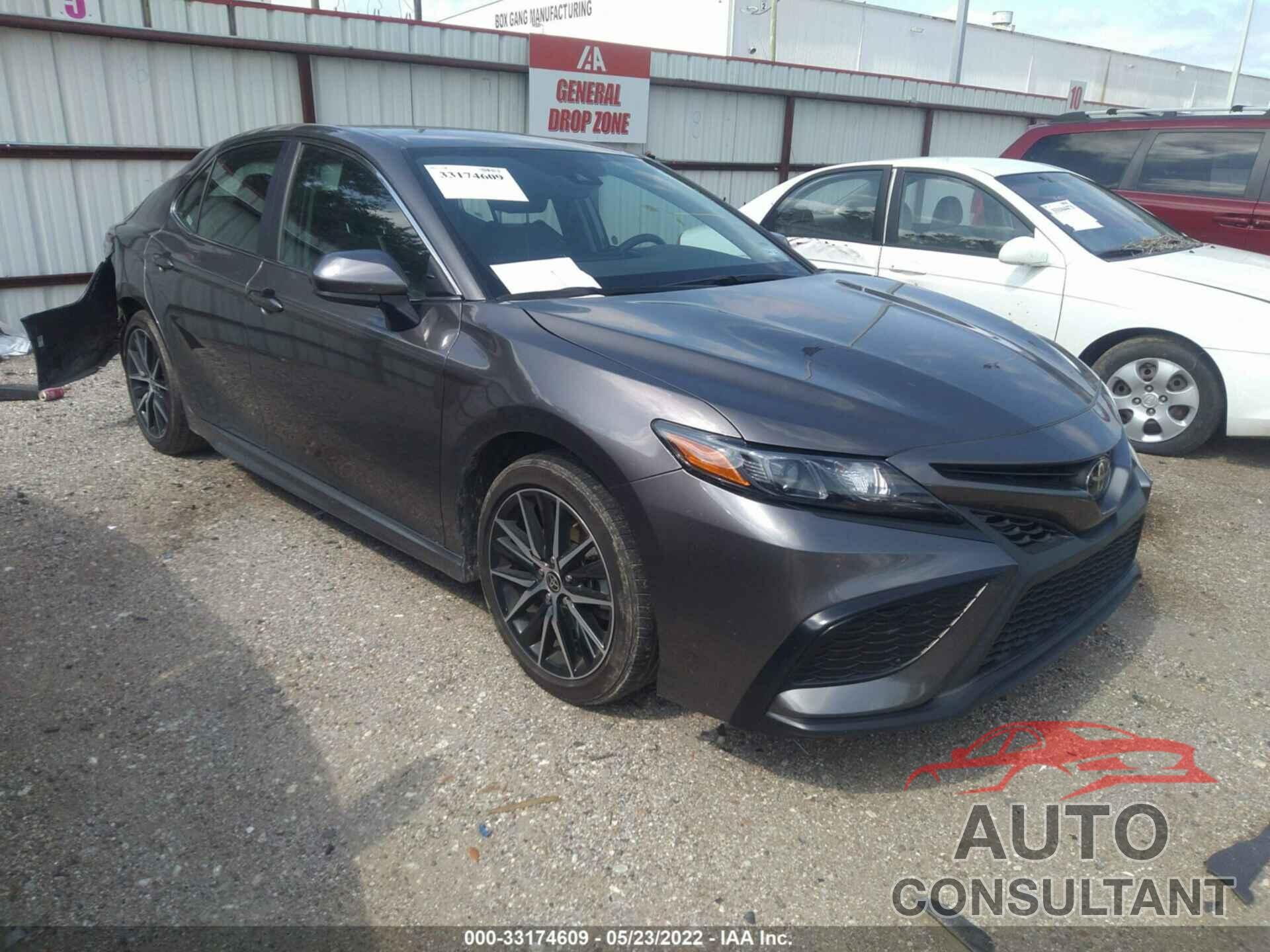 TOYOTA CAMRY 2021 - 4T1G11AK2MU573302