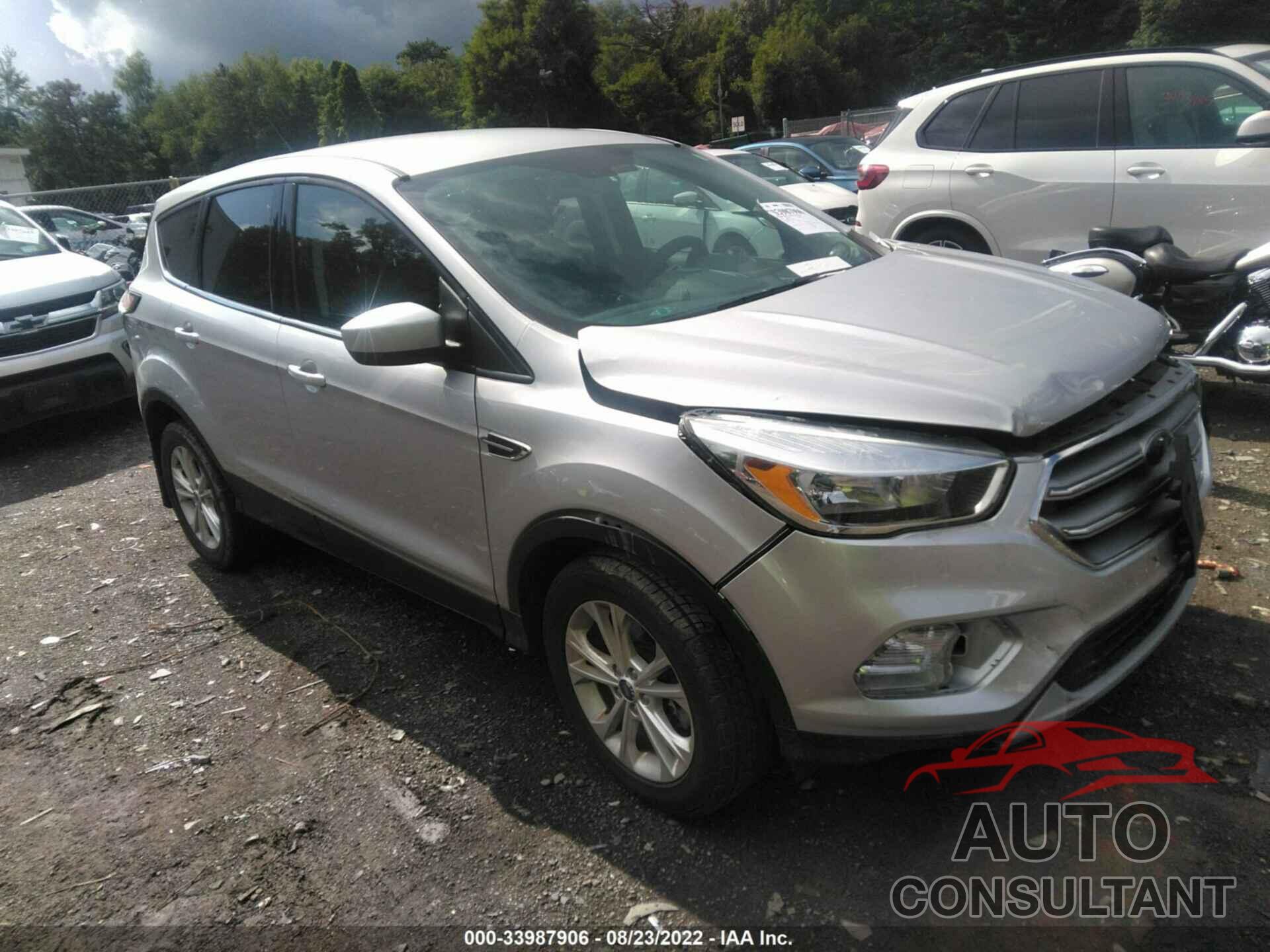 FORD ESCAPE 2017 - 1FMCU9GD0HUC83269