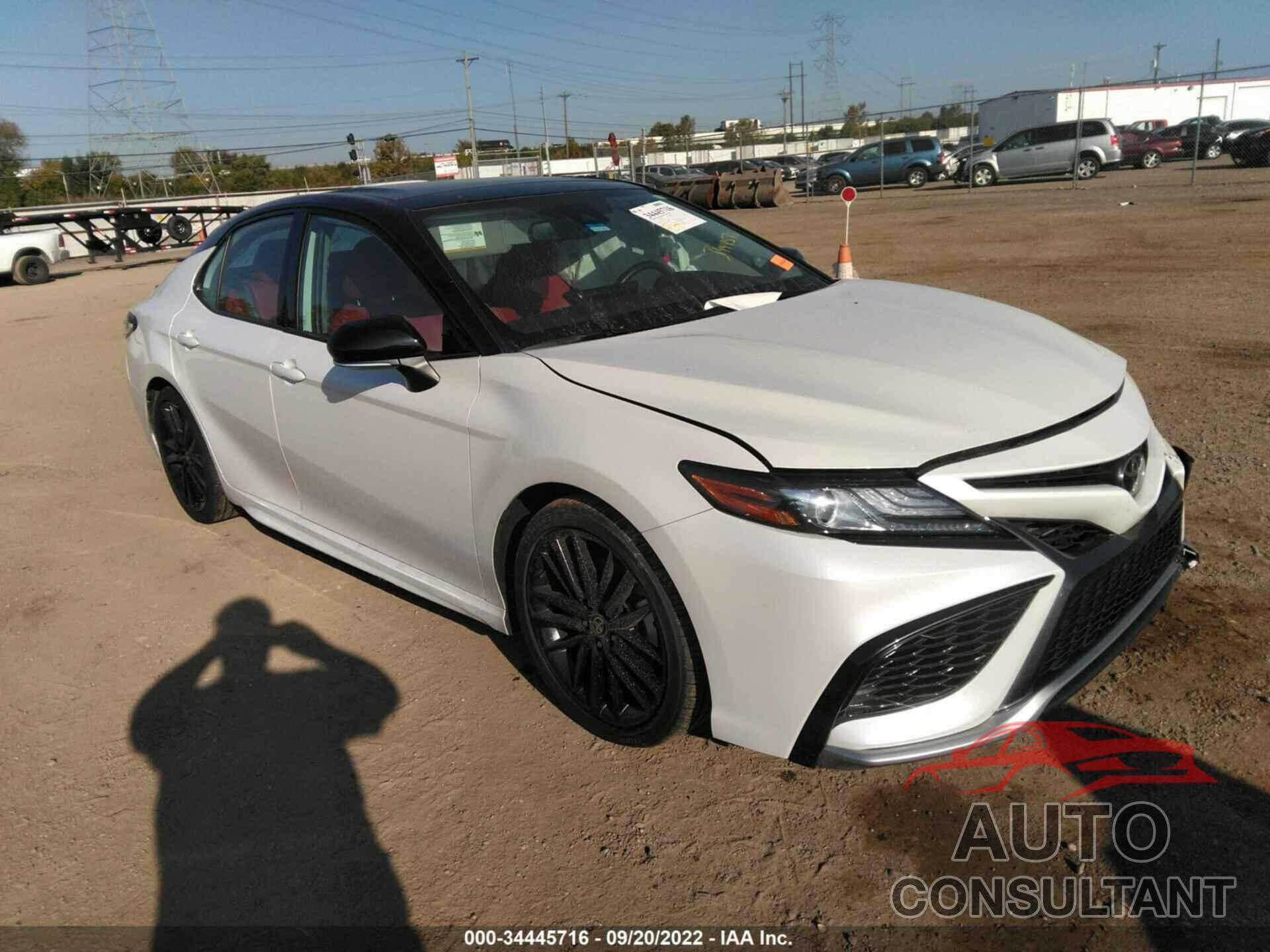 TOYOTA CAMRY 2021 - 4T1KZ1AK6MU056412