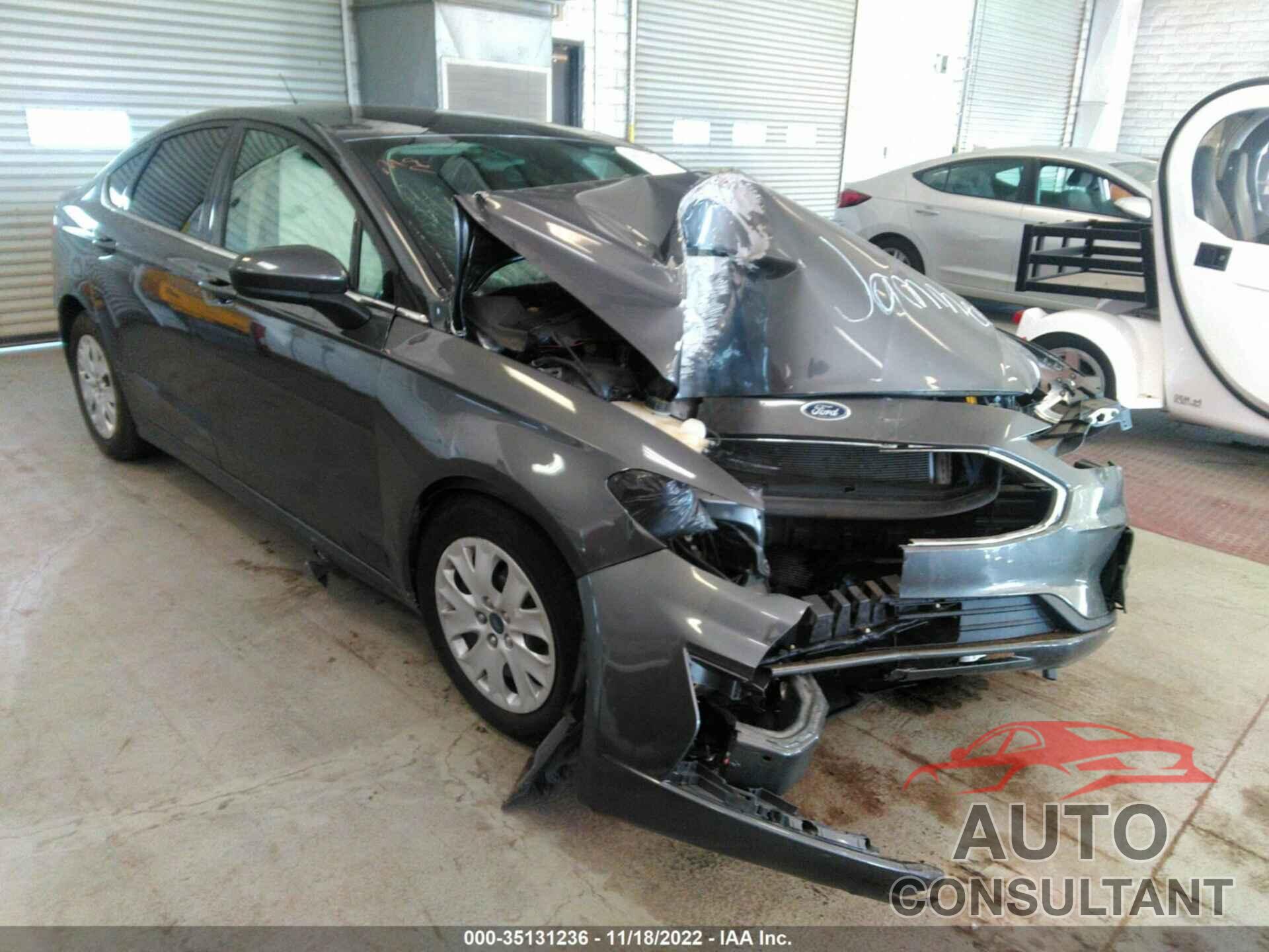 FORD FUSION 2019 - 3FA6P0G72KR115331