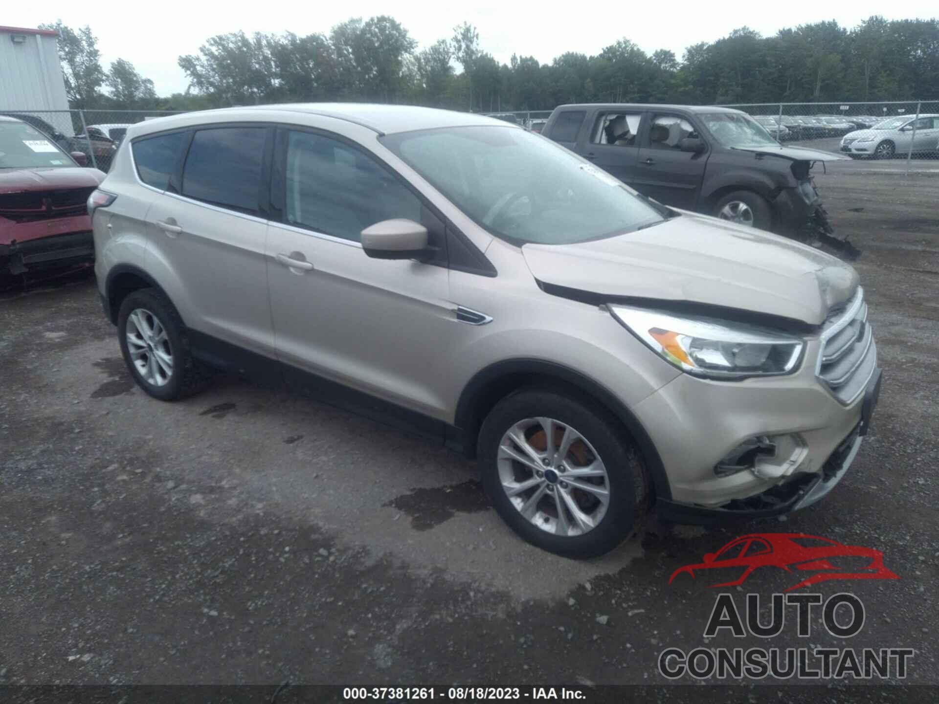 FORD ESCAPE 2017 - 1FMCU9GD3HUA07359