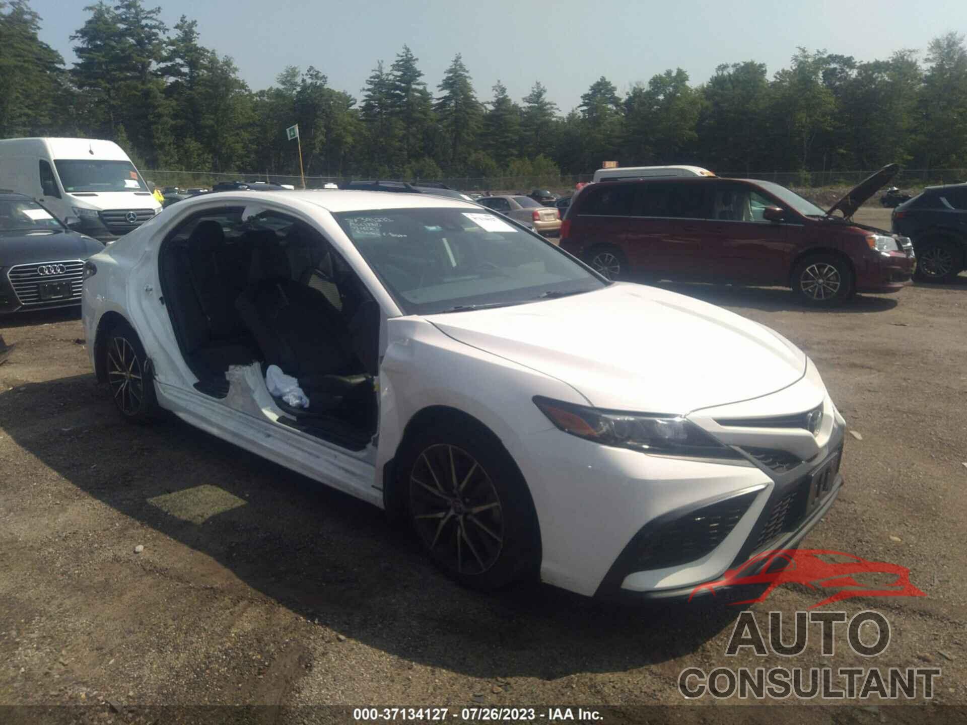 TOYOTA CAMRY 2021 - 4T1G11BK5MU030041