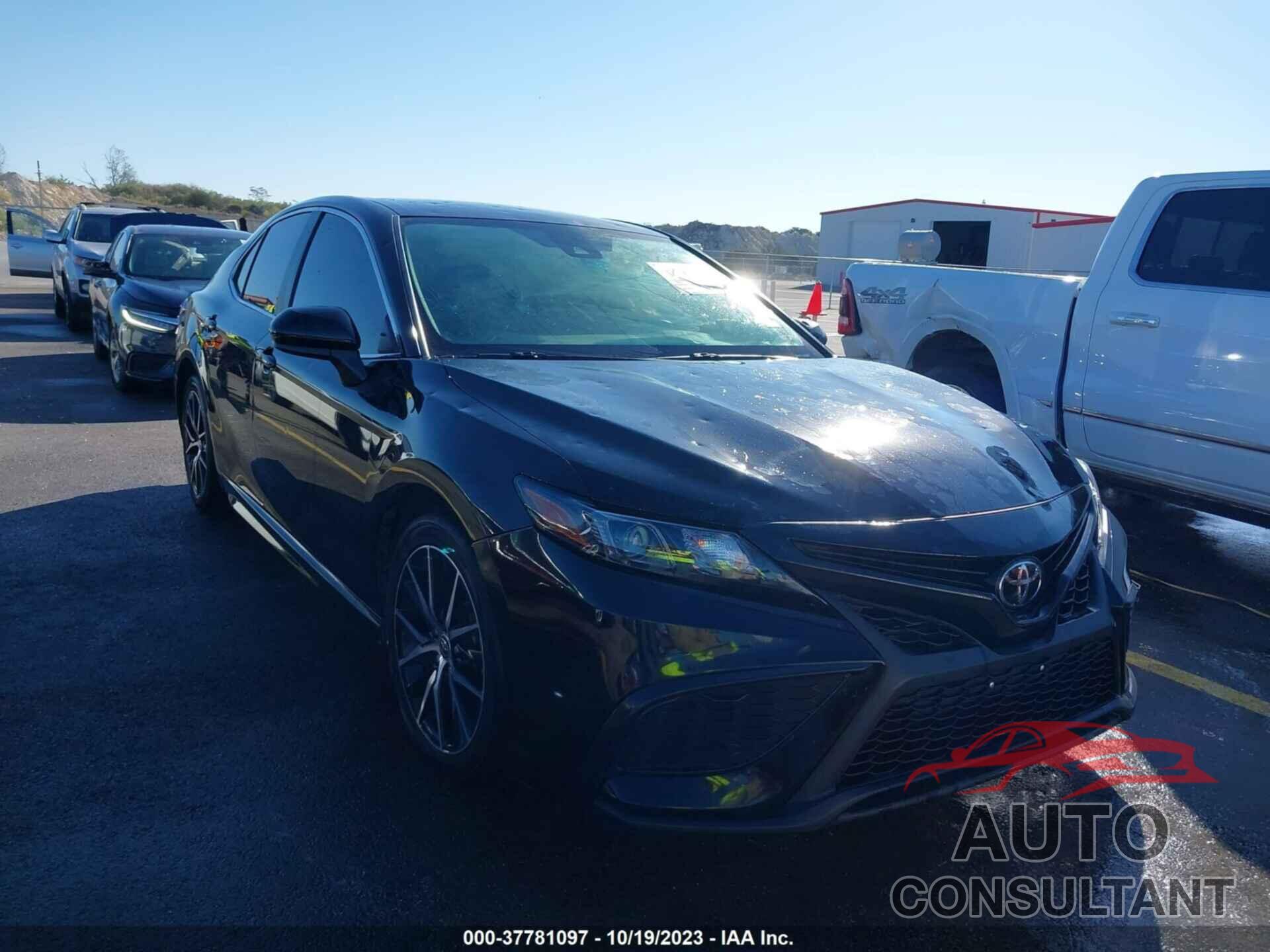 TOYOTA CAMRY 2021 - 4T1G11AK9MU423767