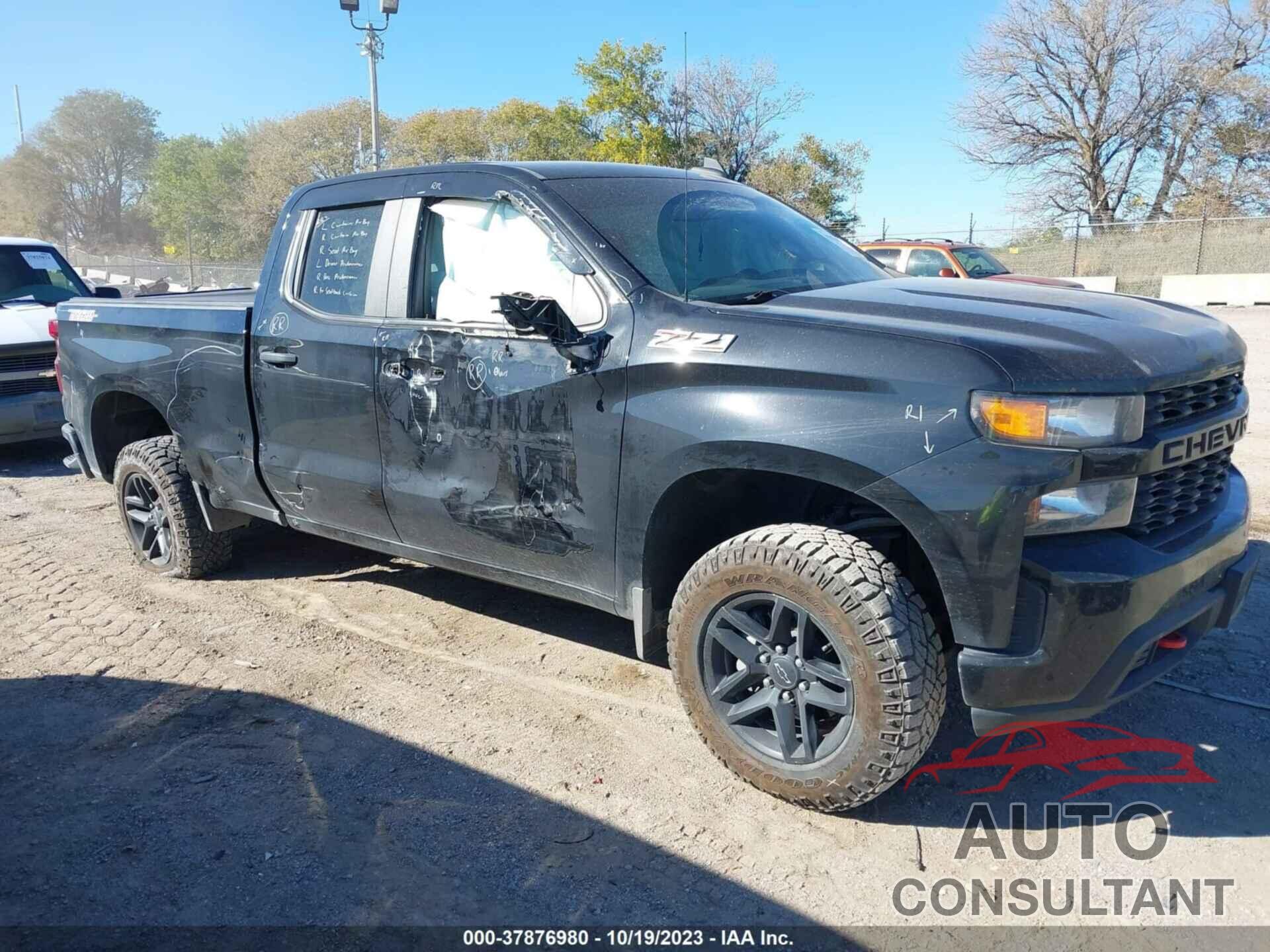 CHEVROLET SILVERADO 1500 2019 - 1GCRYCEF5KZ259371