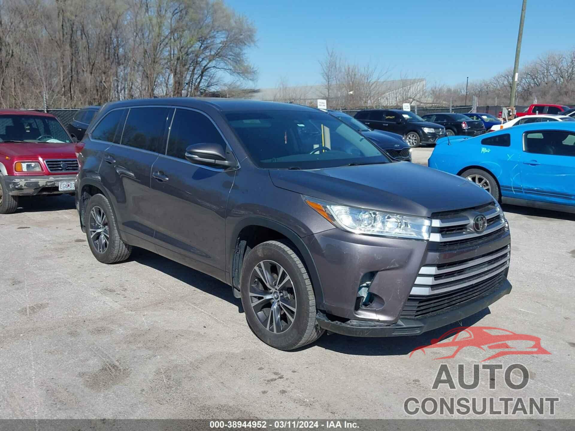 TOYOTA HIGHLANDER 2017 - 5TDBZRFH6HS440443