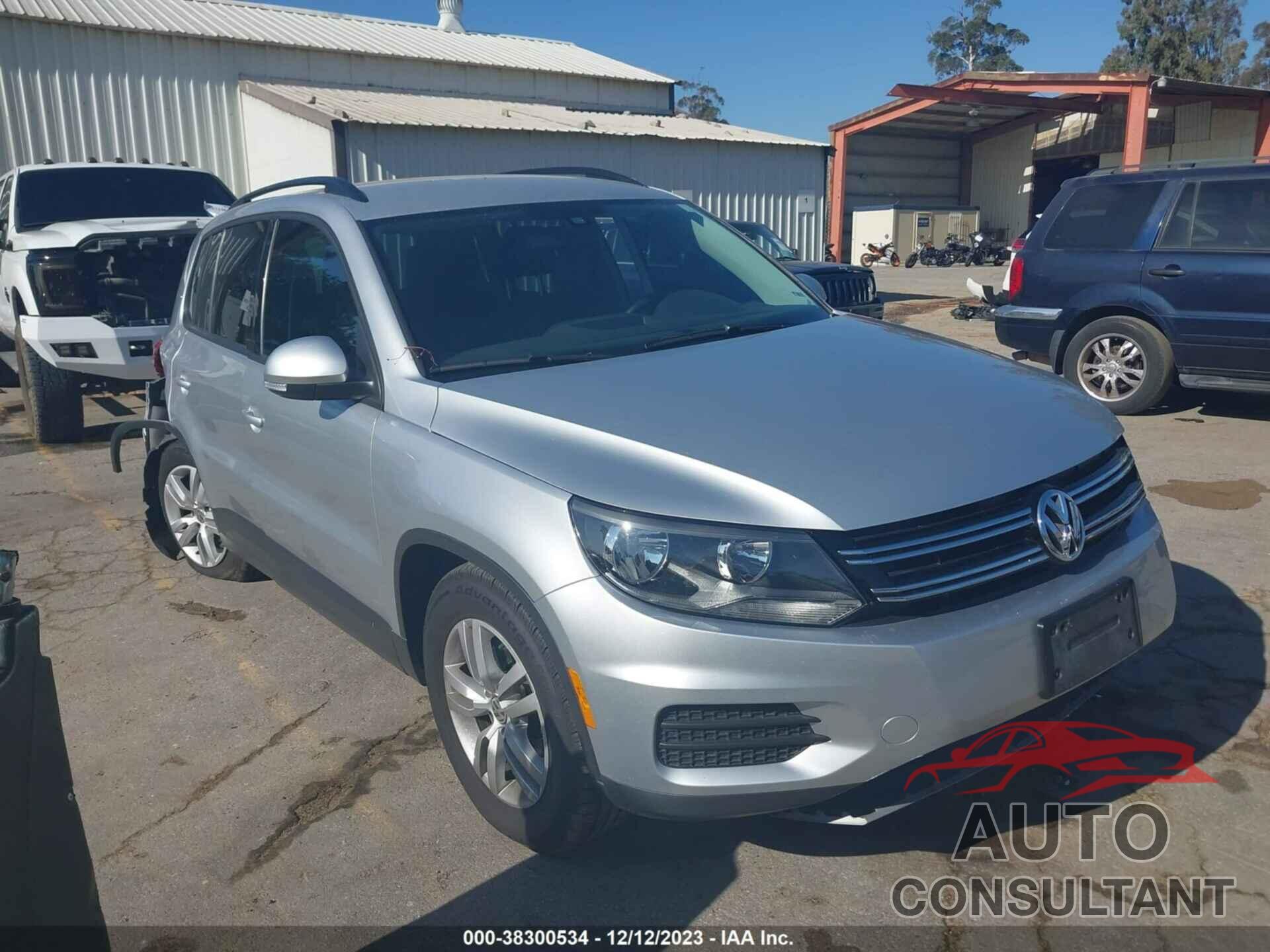 VOLKSWAGEN TIGUAN 2017 - WVGAV7AX9HW512550