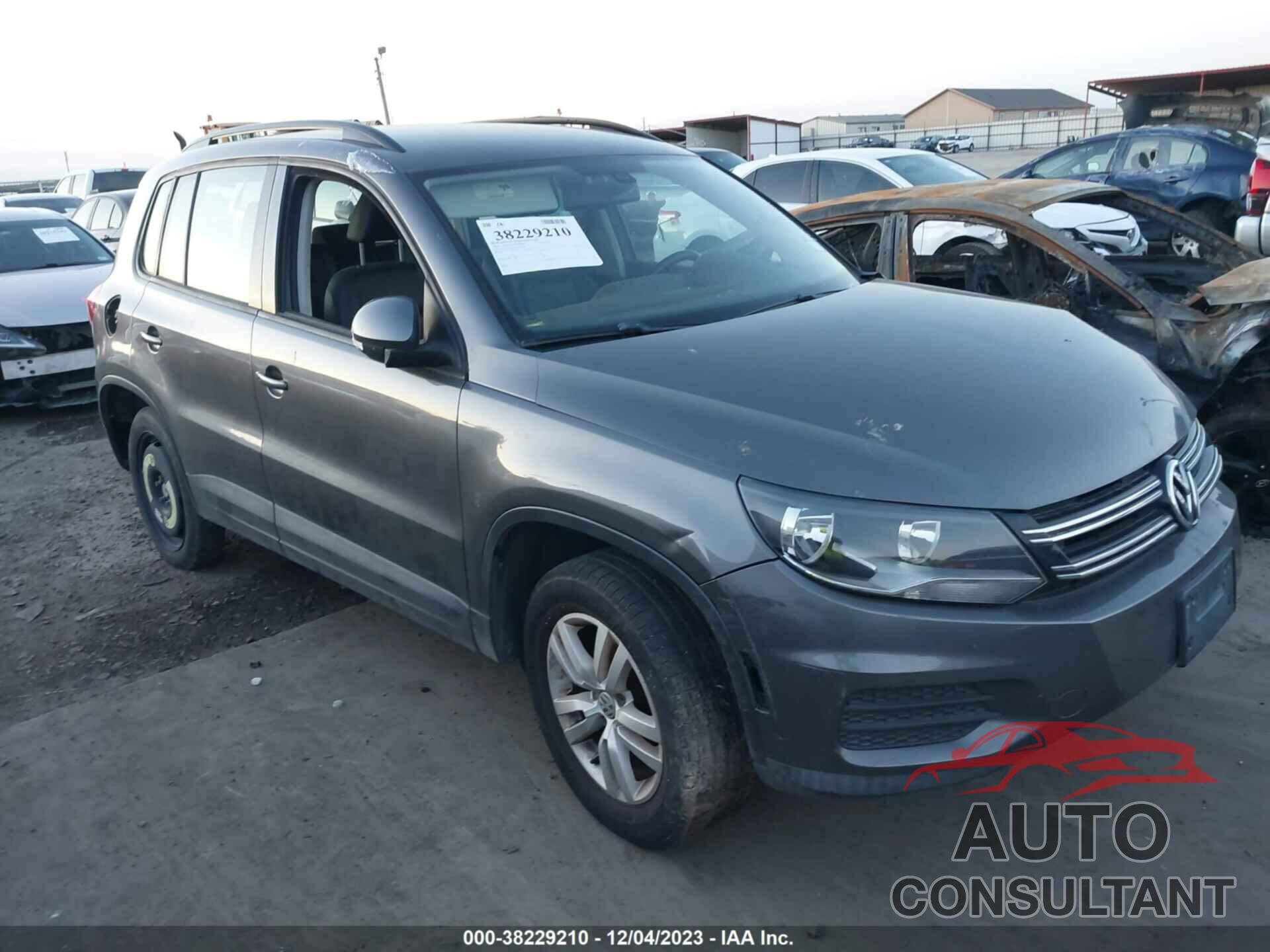 VOLKSWAGEN TIGUAN 2016 - WVGAV7AX5GW514438