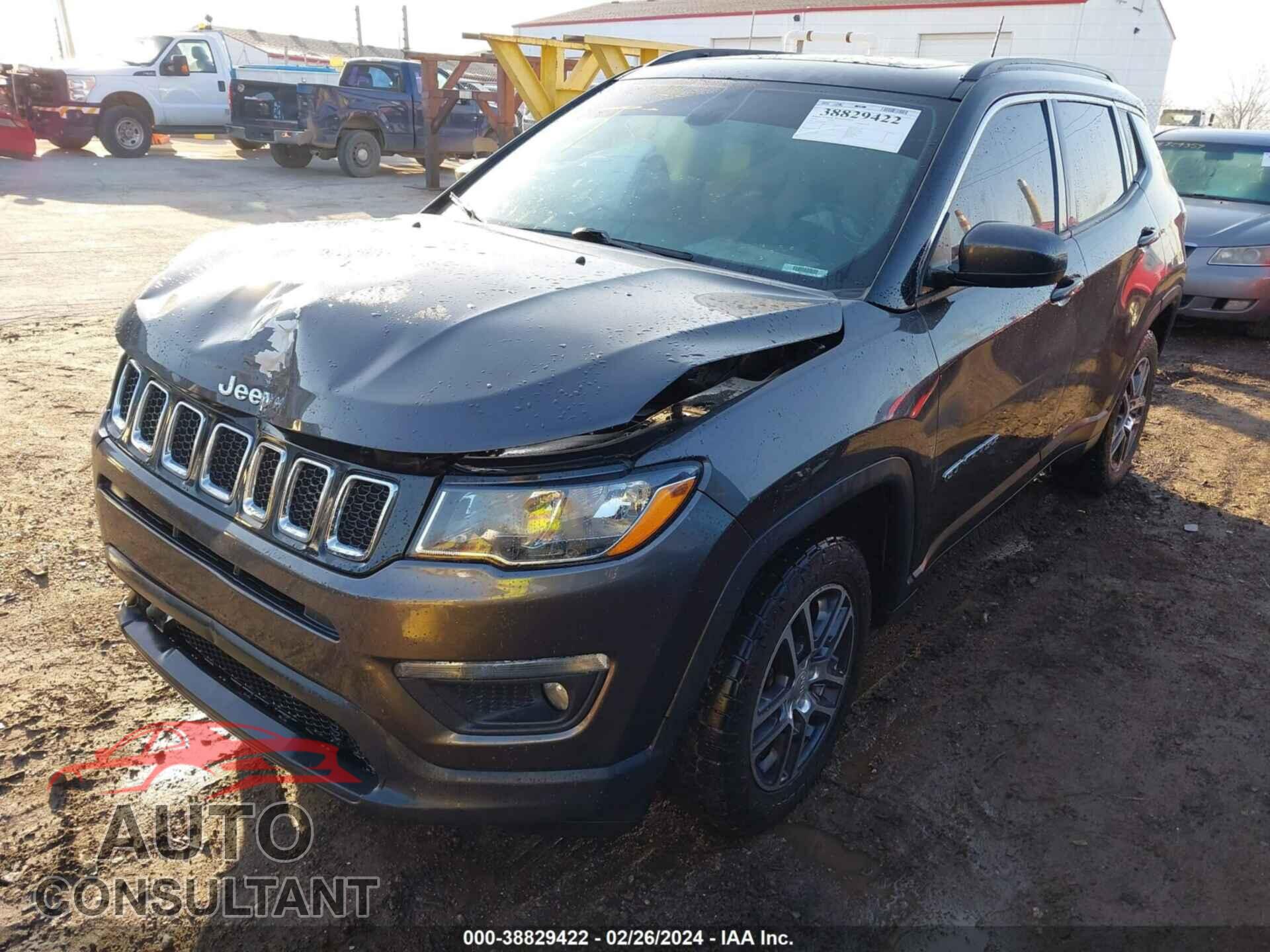 JEEP COMPASS 2018 - 3C4NJDBB7JT117247