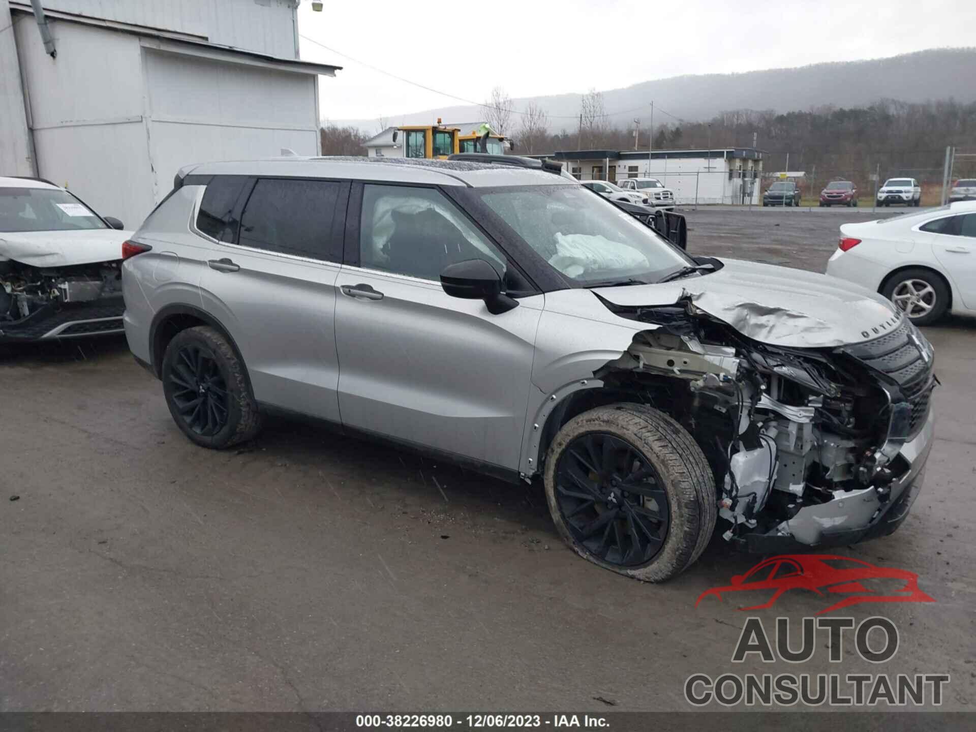 MITSUBISHI OUTLANDER 2022 - JA4J3UA80NZ089329