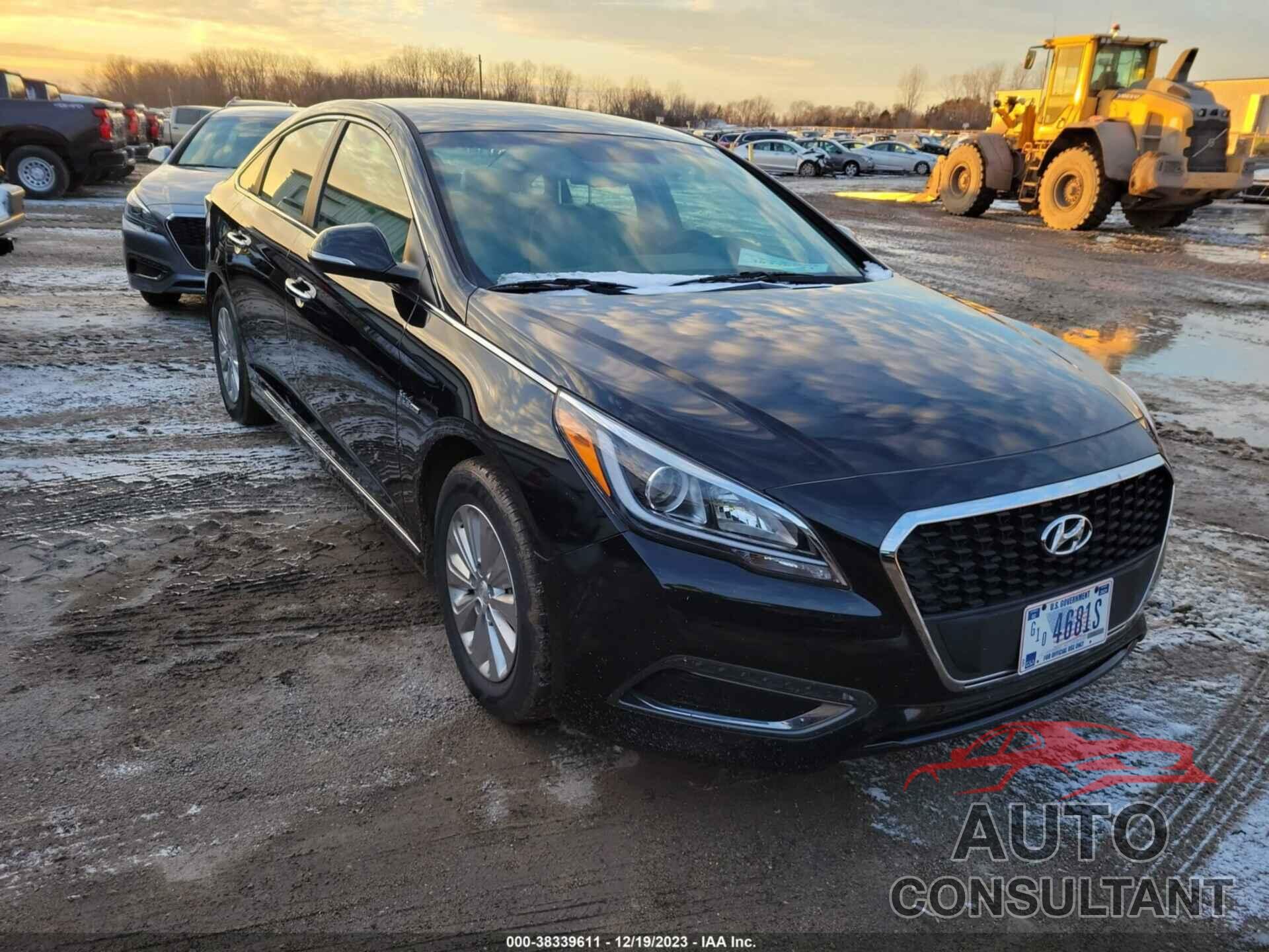 HYUNDAI SONATA 2017 - KMHE24L16HA046381