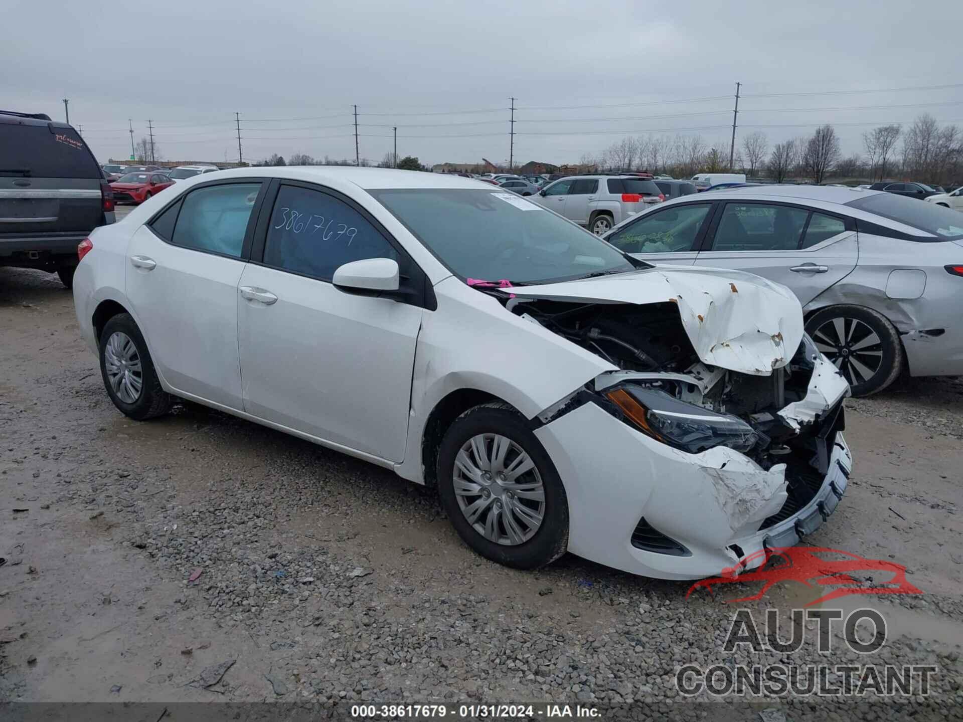 TOYOTA COROLLA 2018 - 5YFBURHE0JP839493