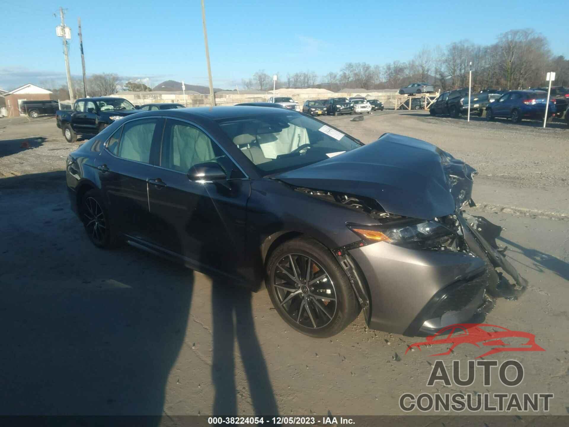TOYOTA CAMRY 2023 - 4T1G11AK7PU101567