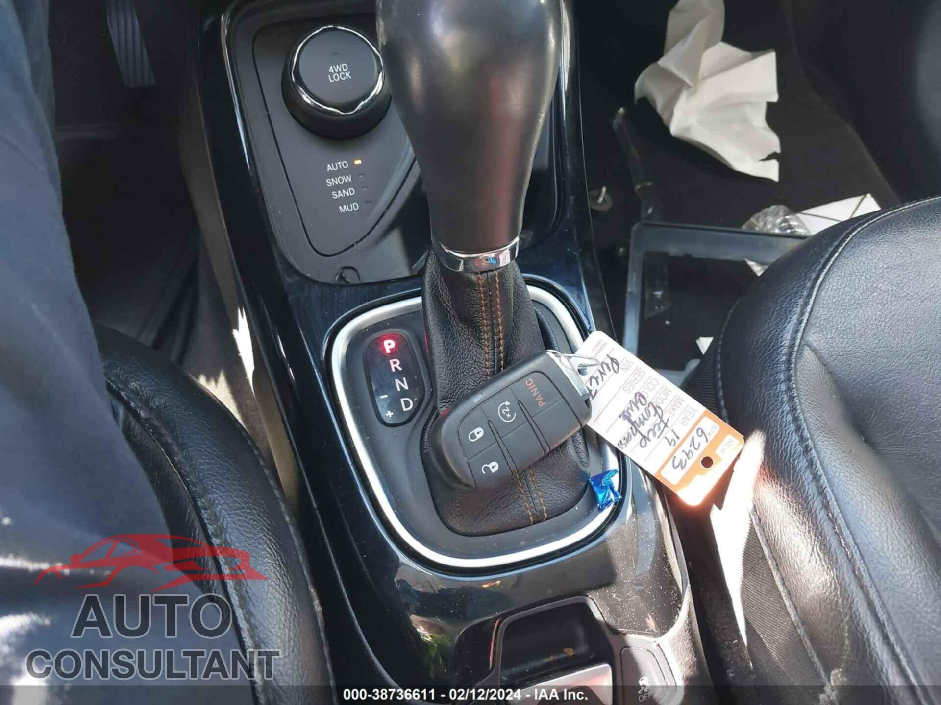 JEEP COMPASS 2019 - 3C4NJDCB0KT596076