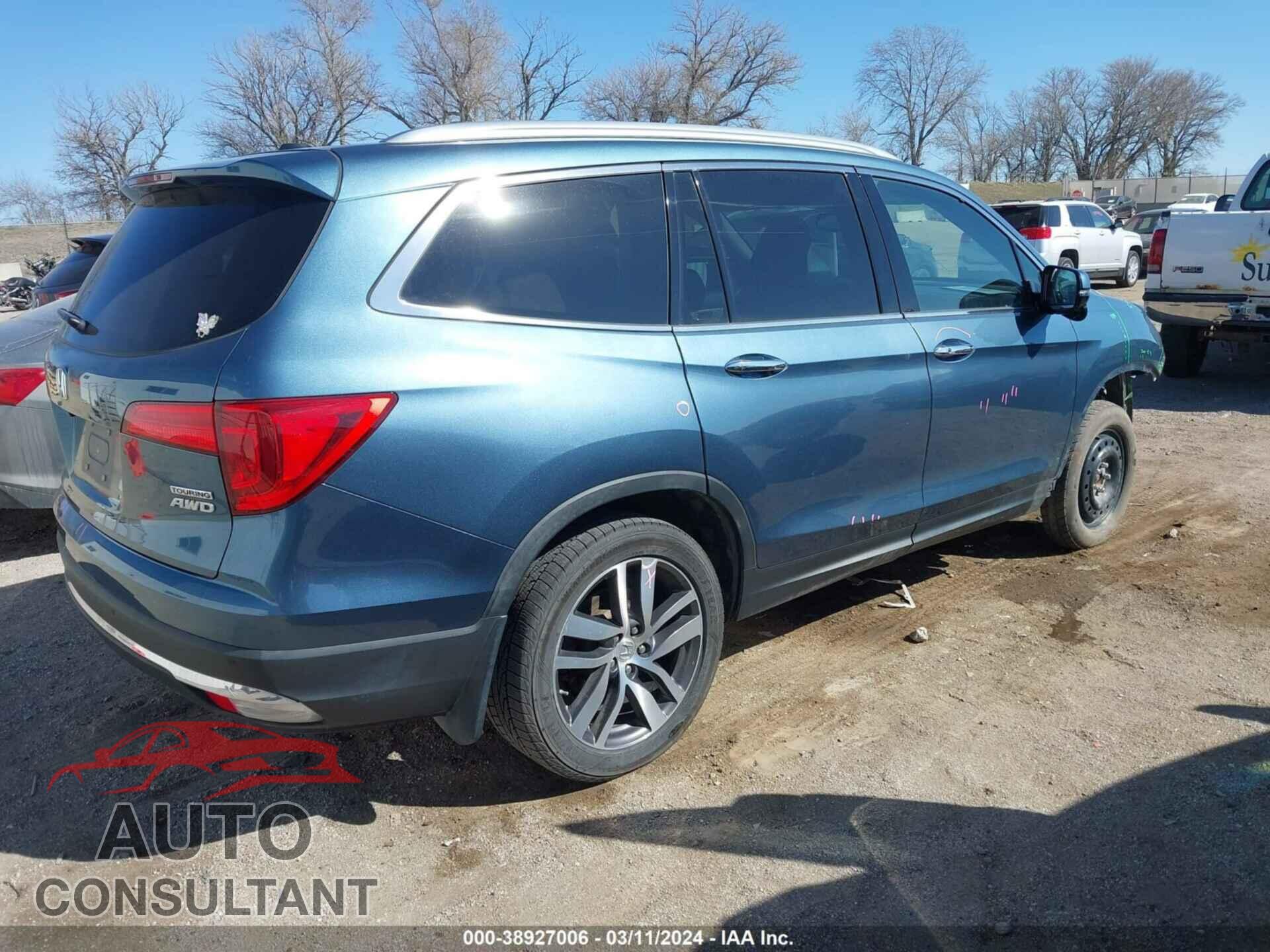 HONDA PILOT 2017 - 5FNYF6H96HB101984