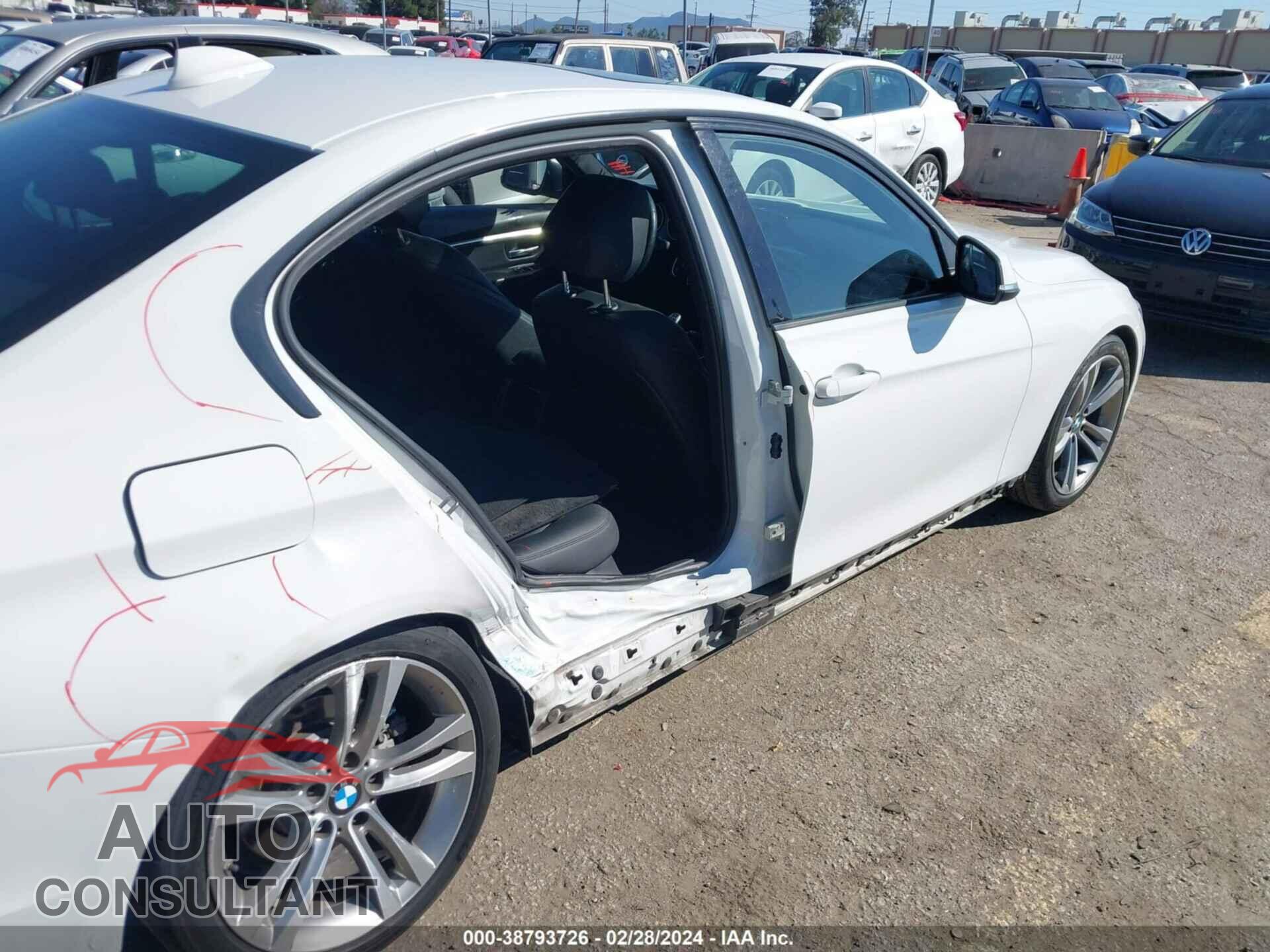 BMW 328I 2016 - WBA8E9G53GNU29802