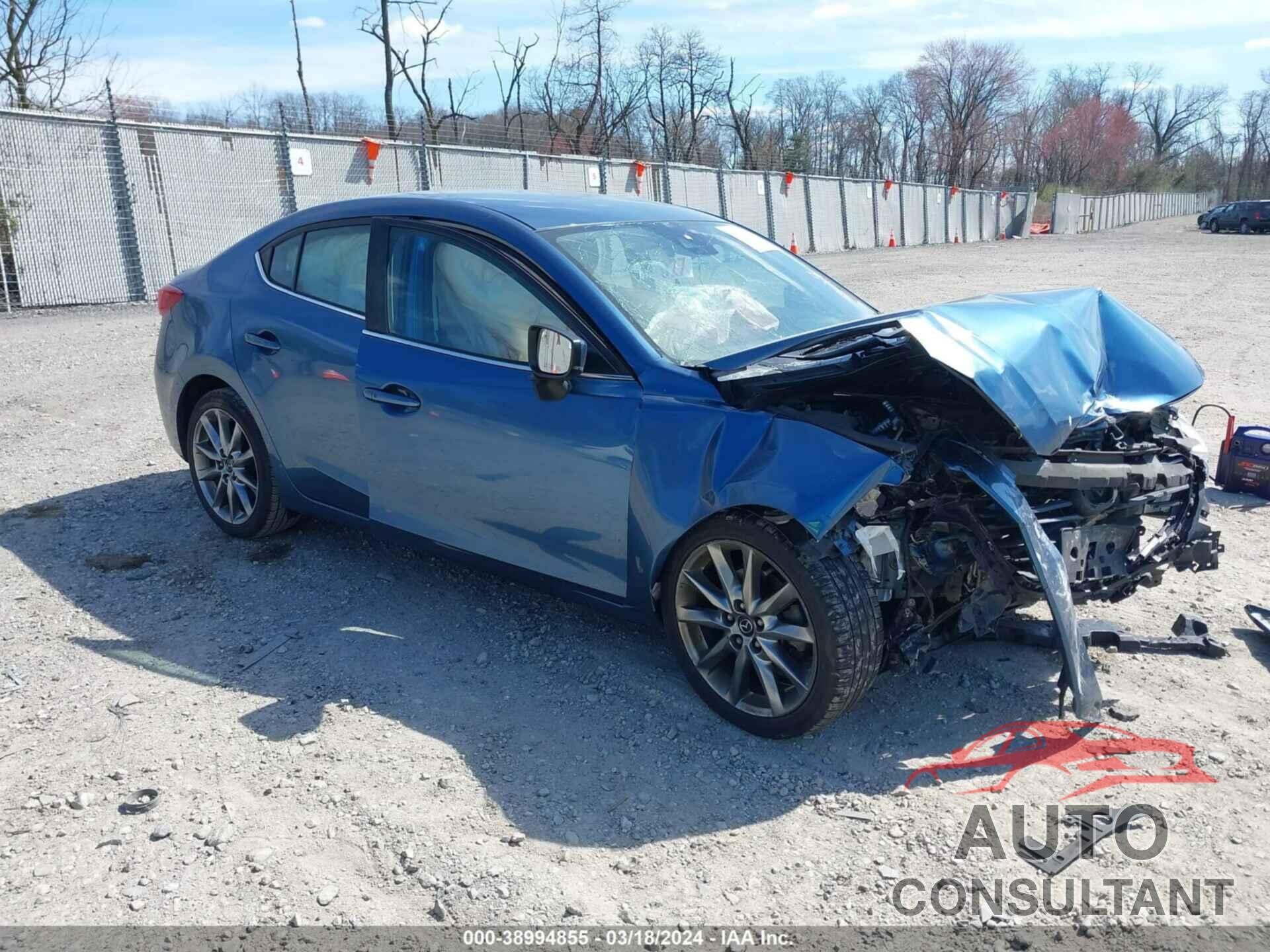 MAZDA MAZDA3 2018 - 3MZBN1V31JM275584