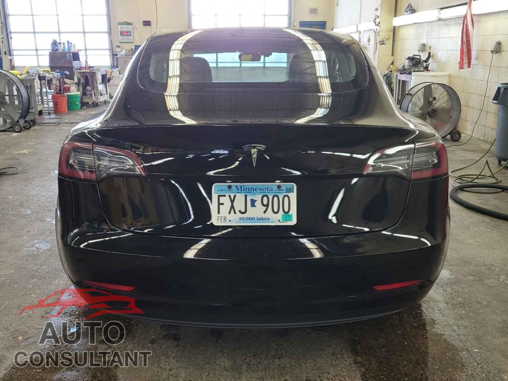 TESLA MODEL 3 2018 - 5YJ3E1EB6JF183616