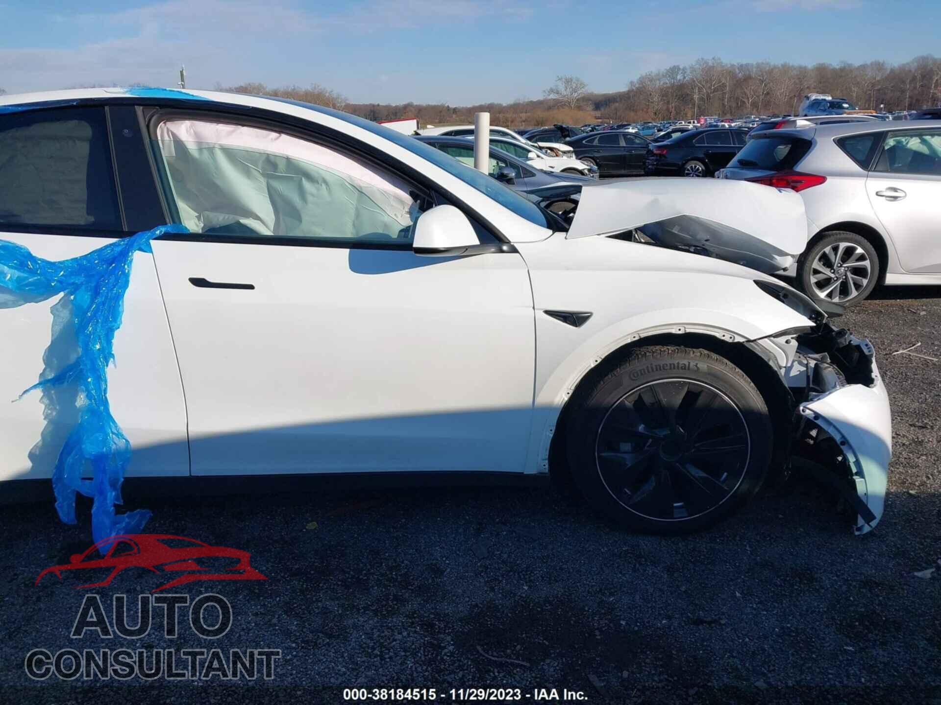 TESLA MODEL Y 2023 - 7SAYGDEE6PF602345