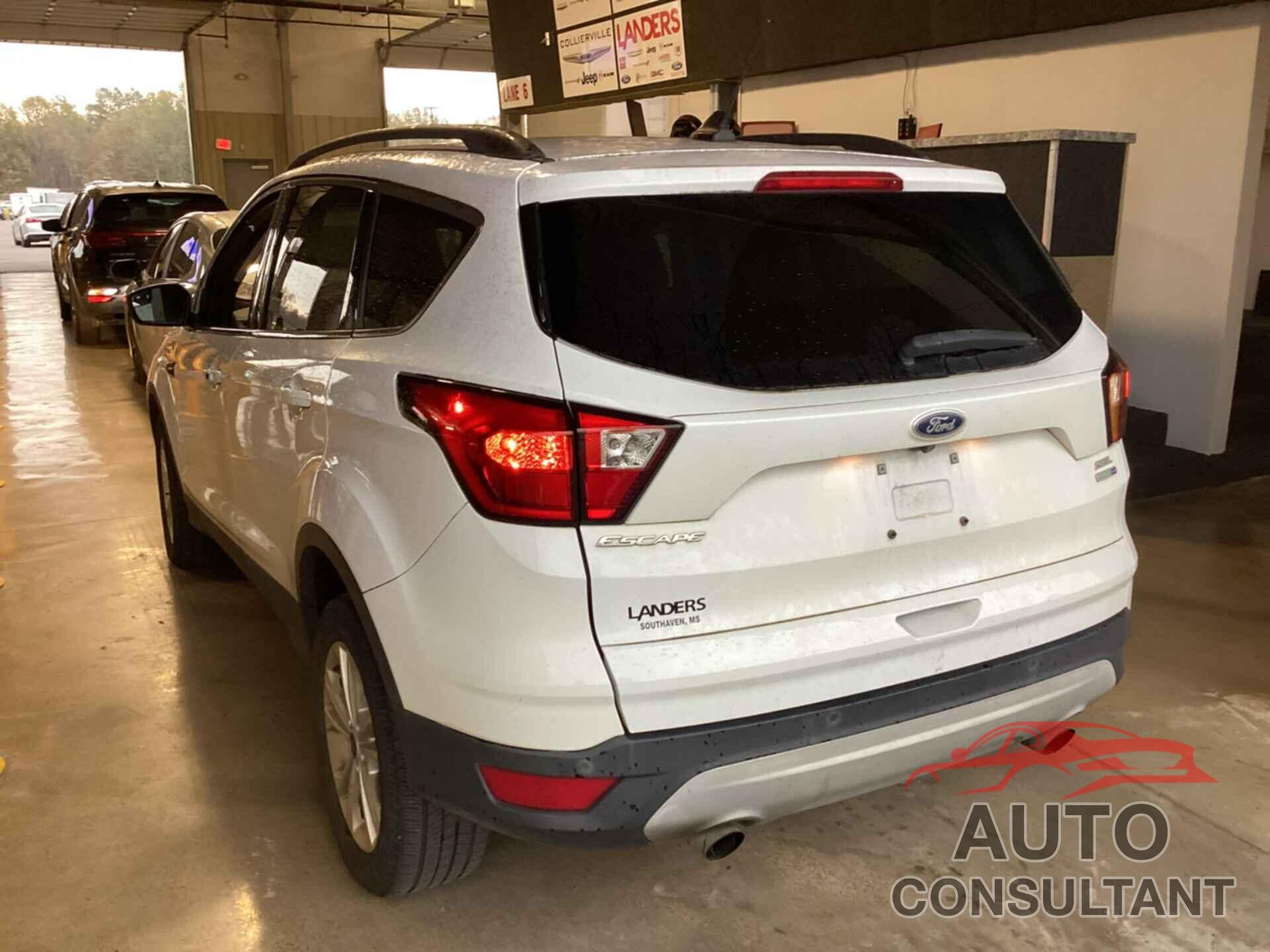 FORD ESCAPE 2019 - 1FMCU9HD7KUB65774