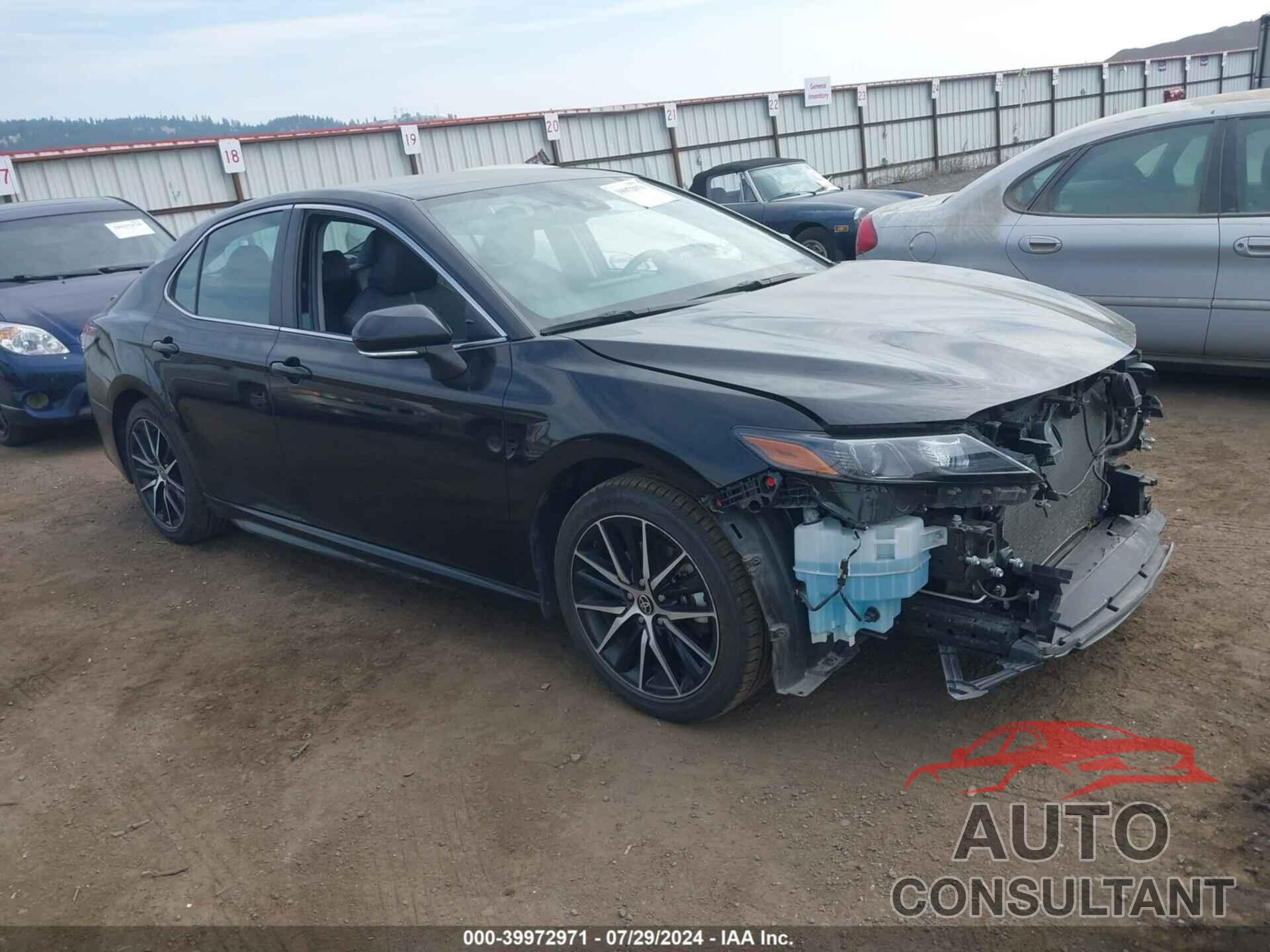 TOYOTA CAMRY 2022 - 4T1G11AK6NU698515