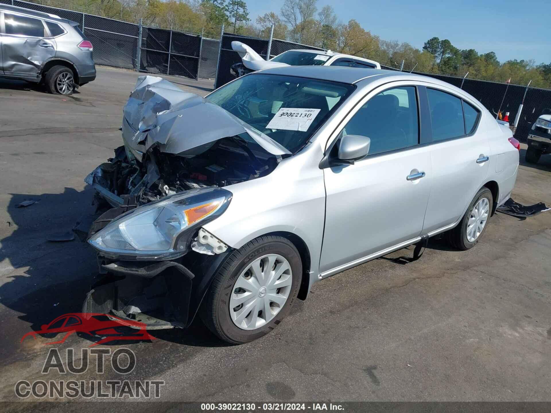 NISSAN VERSA 2018 - 3N1CN7AP1JL882984