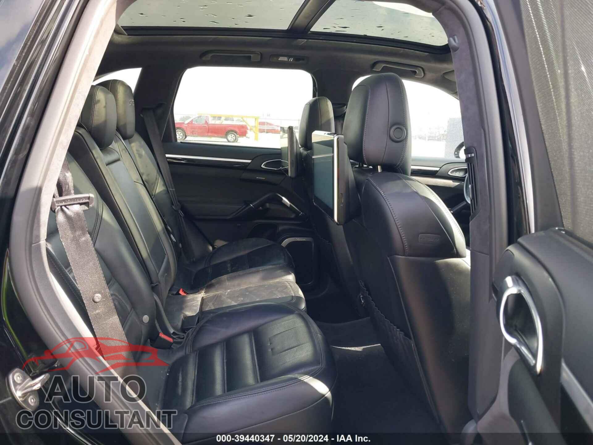 PORSCHE CAYENNE 2016 - WP1AD2A26GLA79086