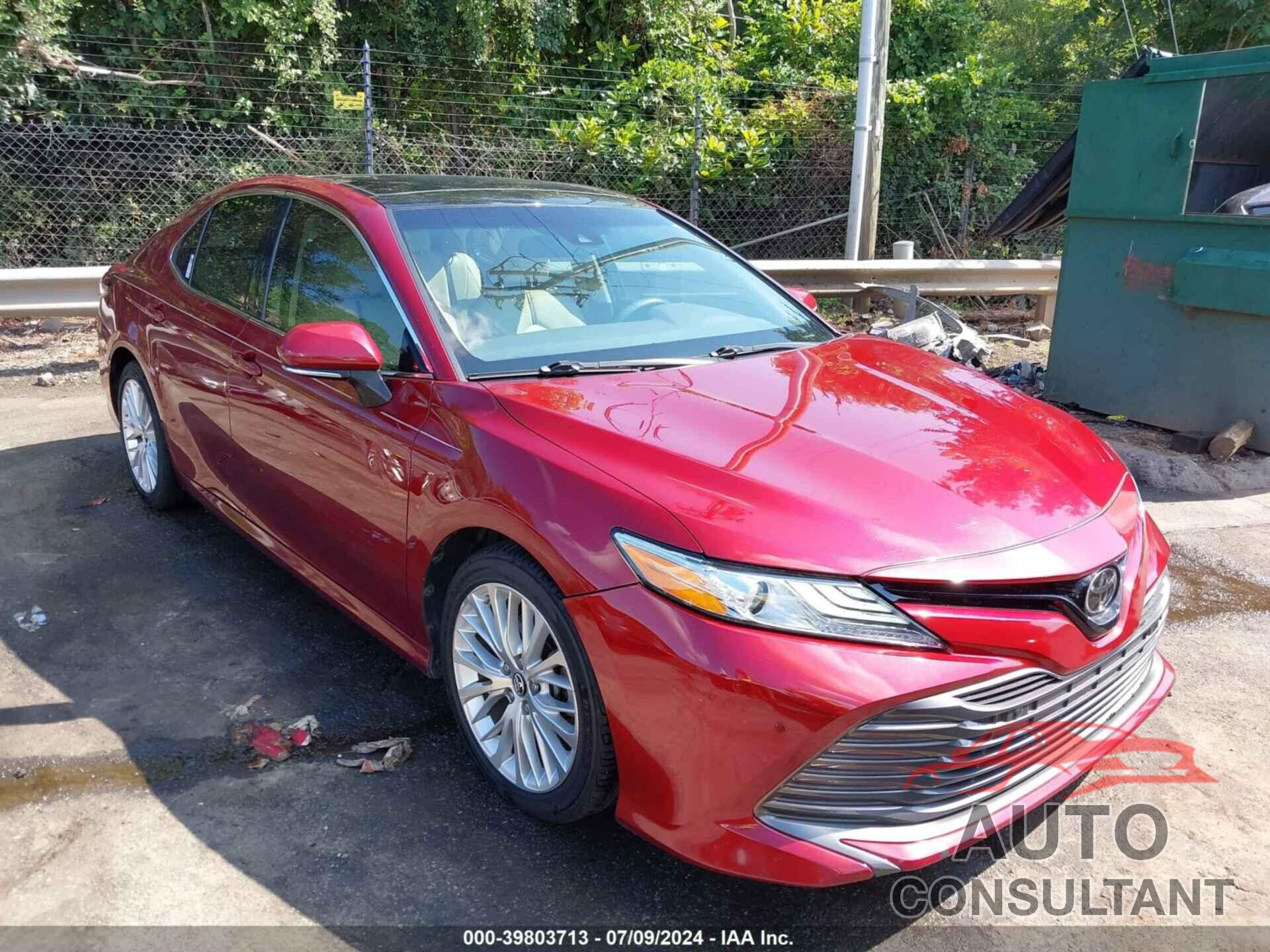 TOYOTA CAMRY 2018 - 4T1B11HK2JU504749