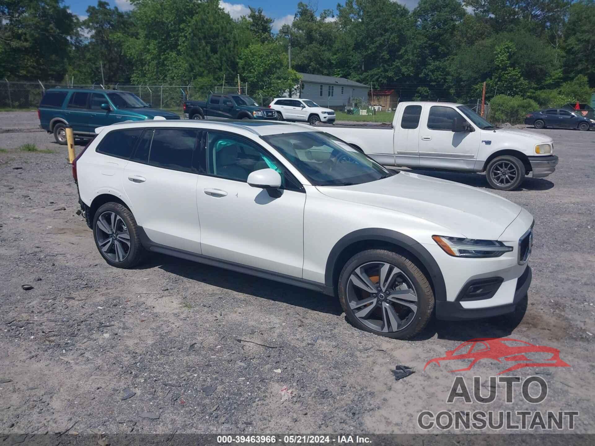 VOLVO V60 CROSS COUNTRY 2023 - YV4L12WYXP2112545