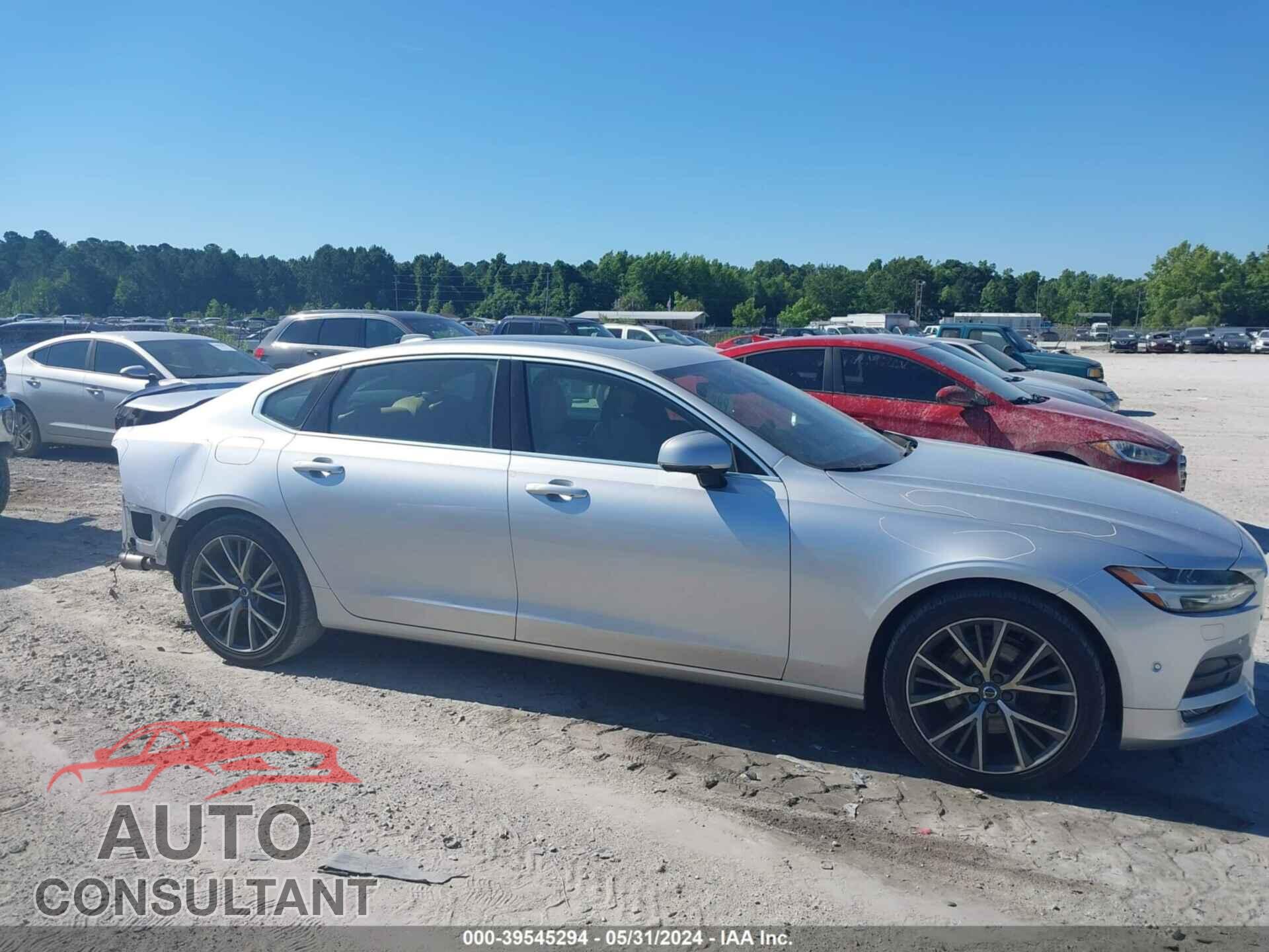 VOLVO S90 2018 - LVY982AK8JP019621