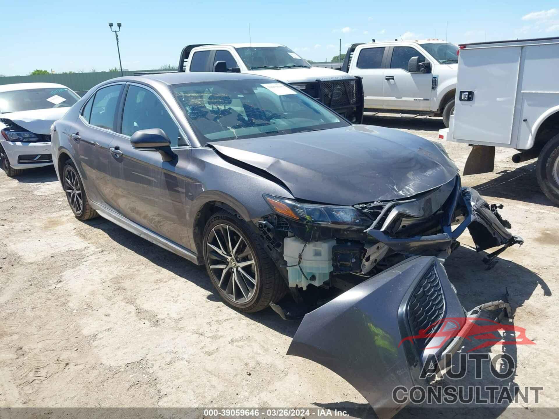 TOYOTA CAMRY 2022 - 4T1G11AK4NU669790